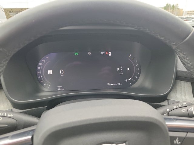 2024 Volvo XC40 Plus Bright Theme