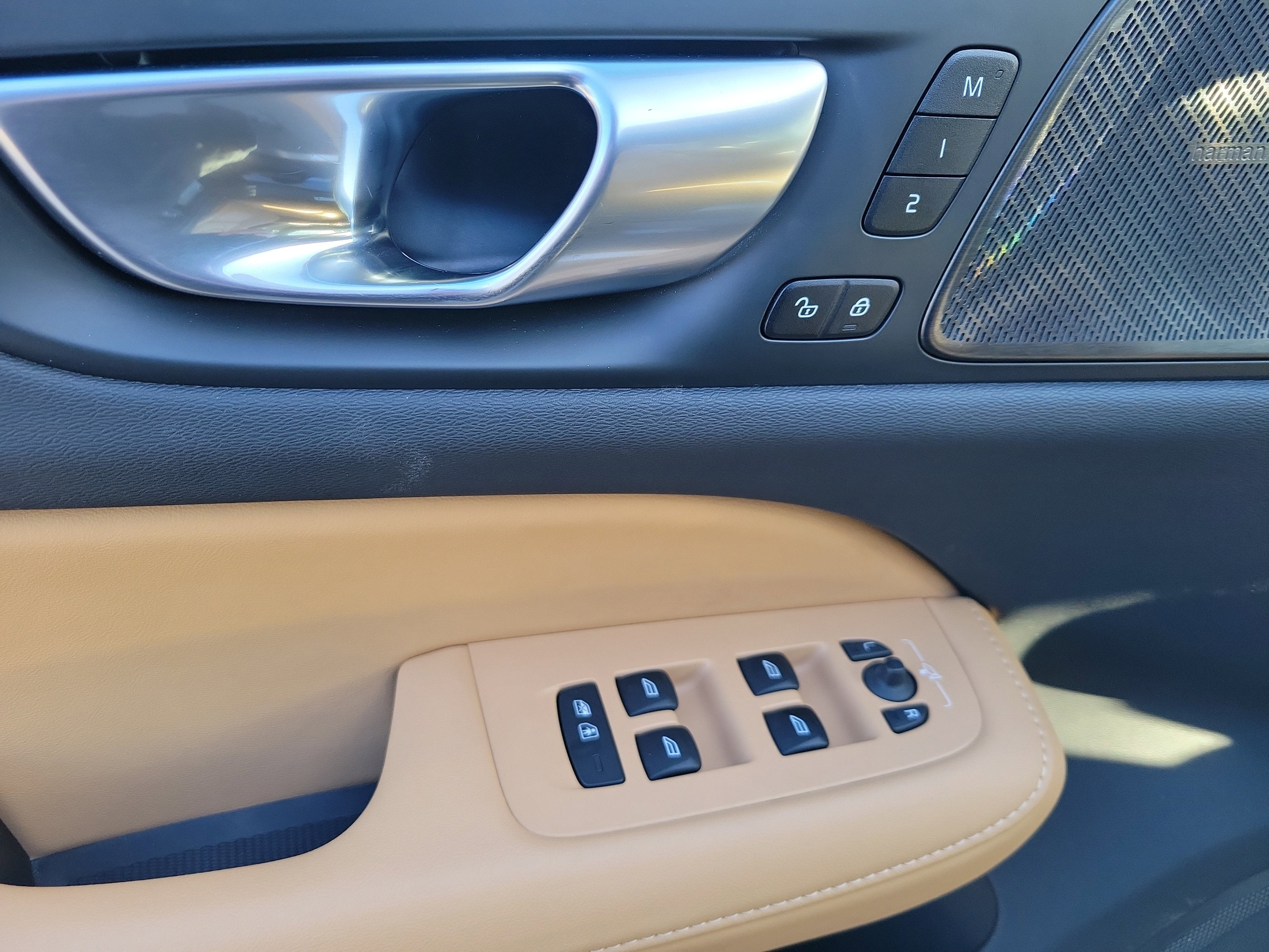 2024 Volvo V60 Cross Country Ultimate