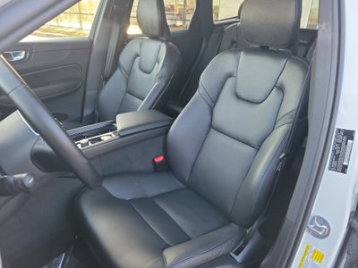 2025 Volvo XC60 Plus