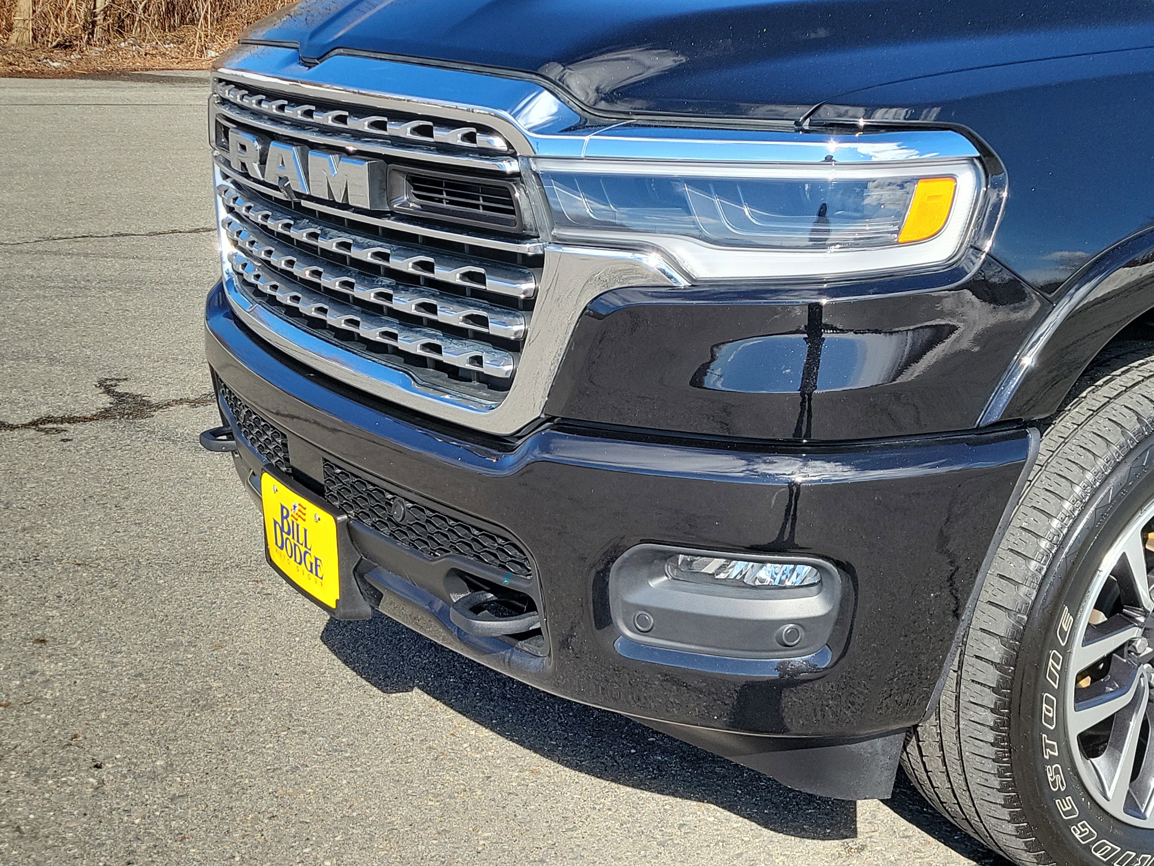 2025 RAM 1500 Limited Crew Cab 4x4 5'7" Box