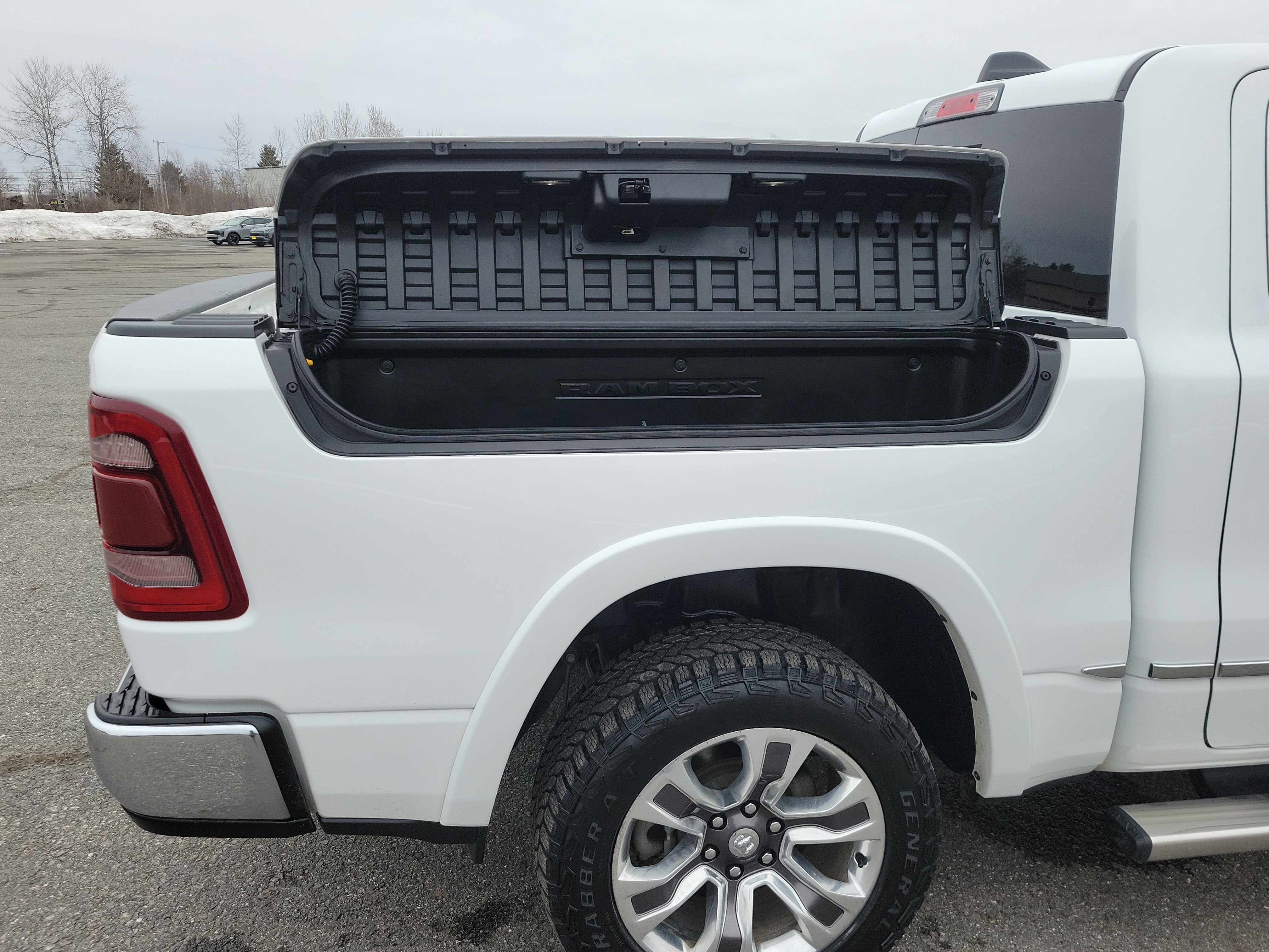 2023 RAM 1500 Limited Crew Cab 4x4 5'7" Box