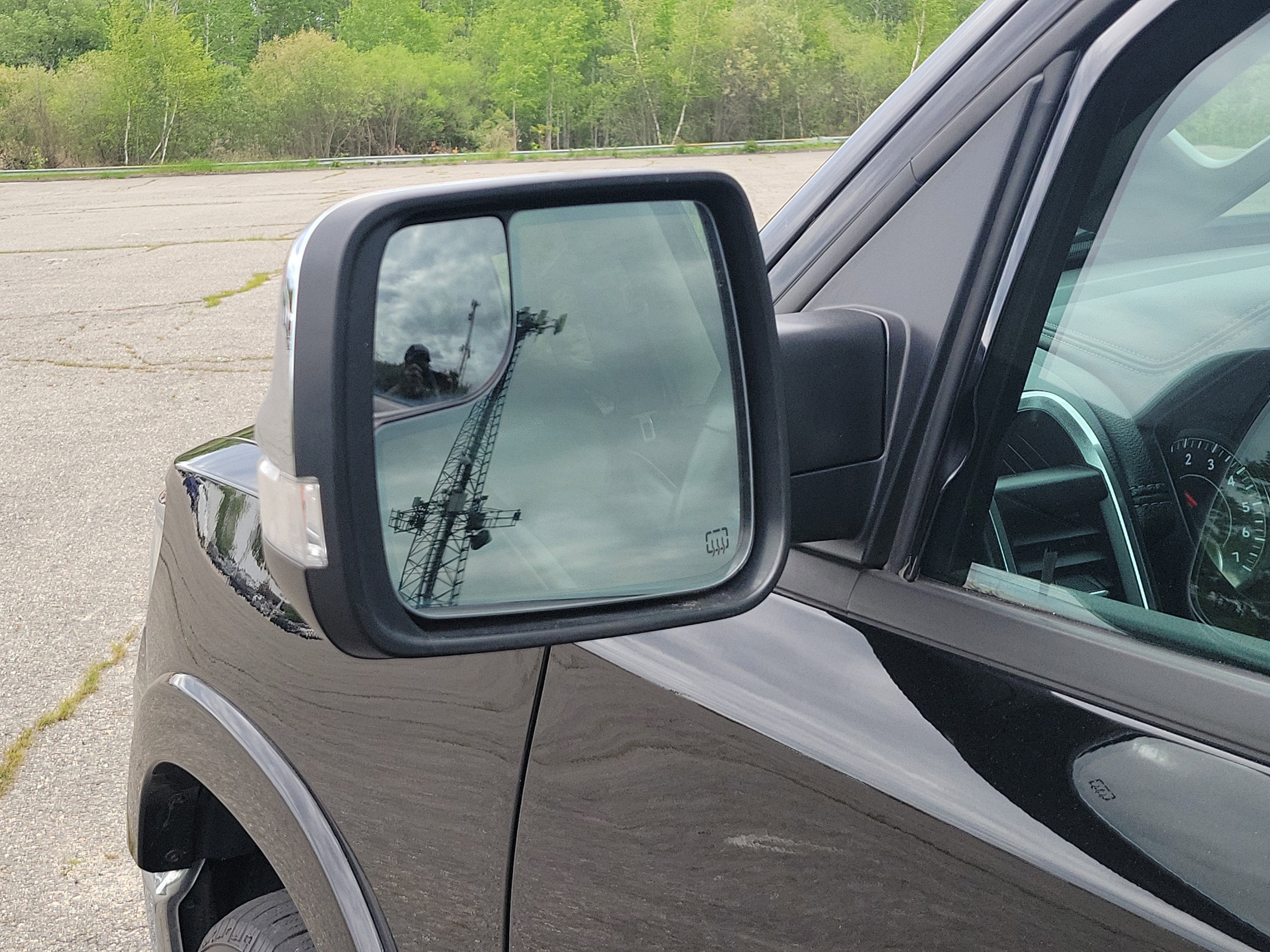 2022 RAM 1500 Laramie Crew Cab 4x4 5'7" Box