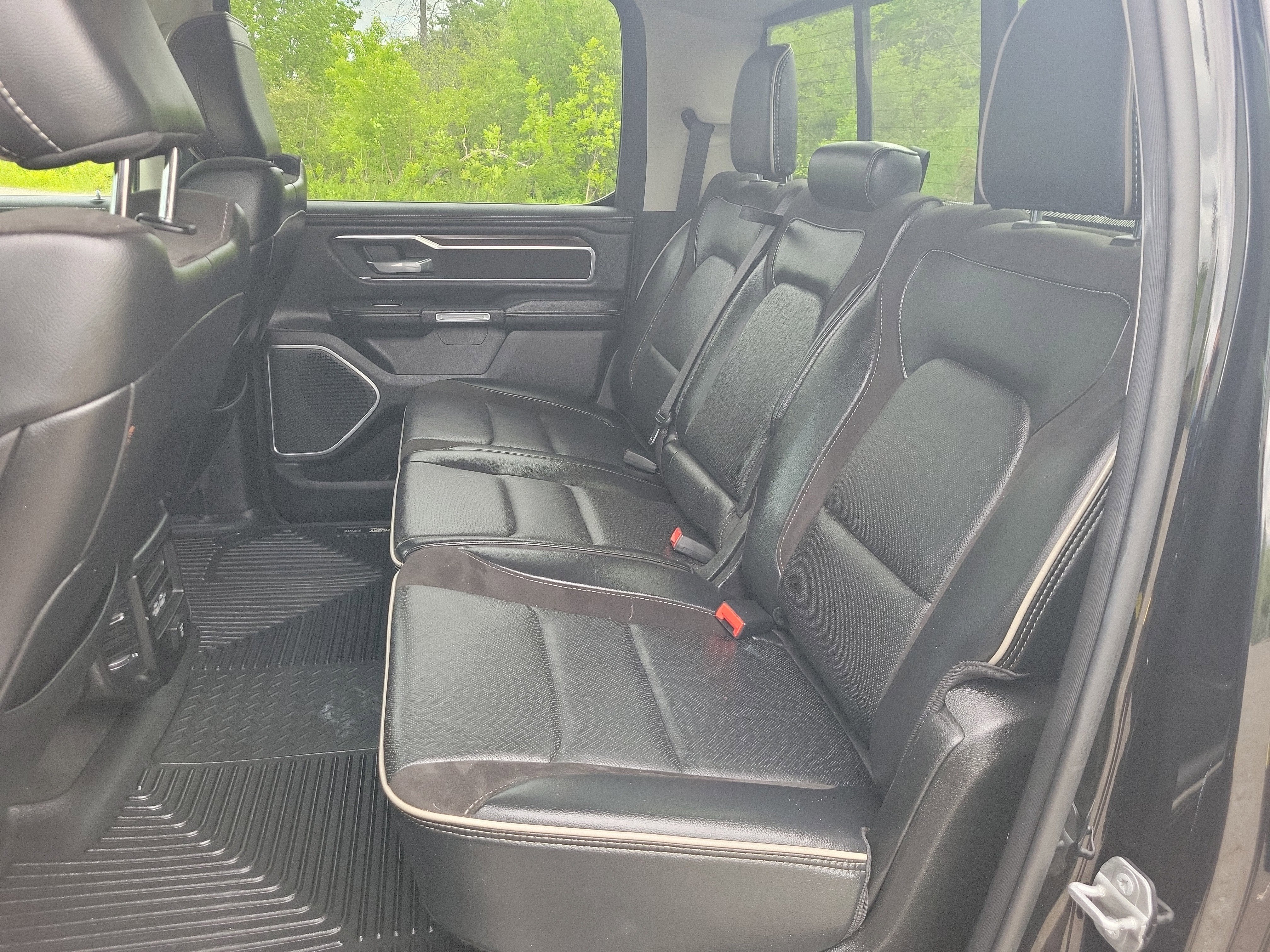 2022 RAM 1500 Laramie Crew Cab 4x4 5'7" Box