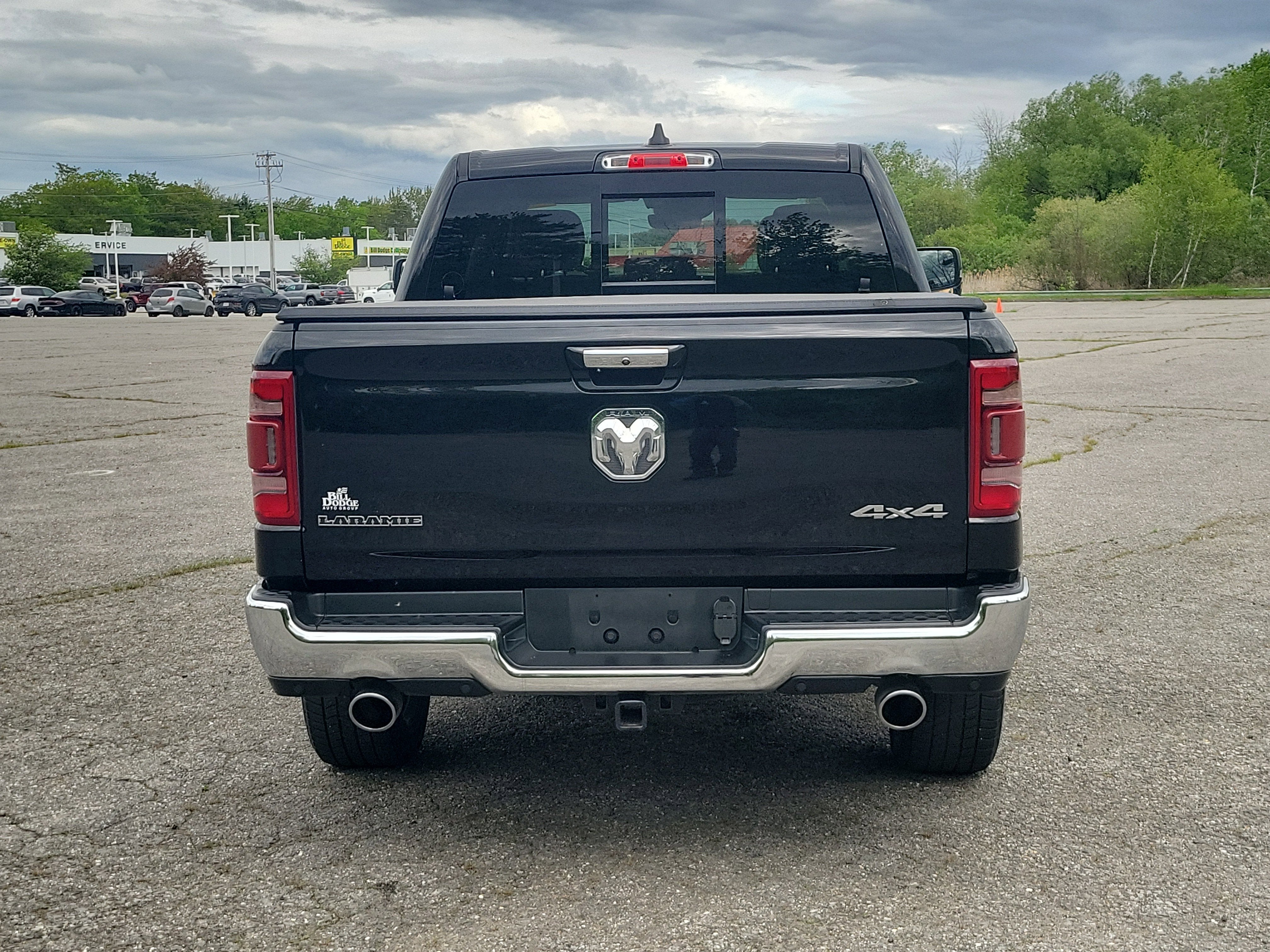 2022 RAM 1500 Laramie Crew Cab 4x4 5'7" Box