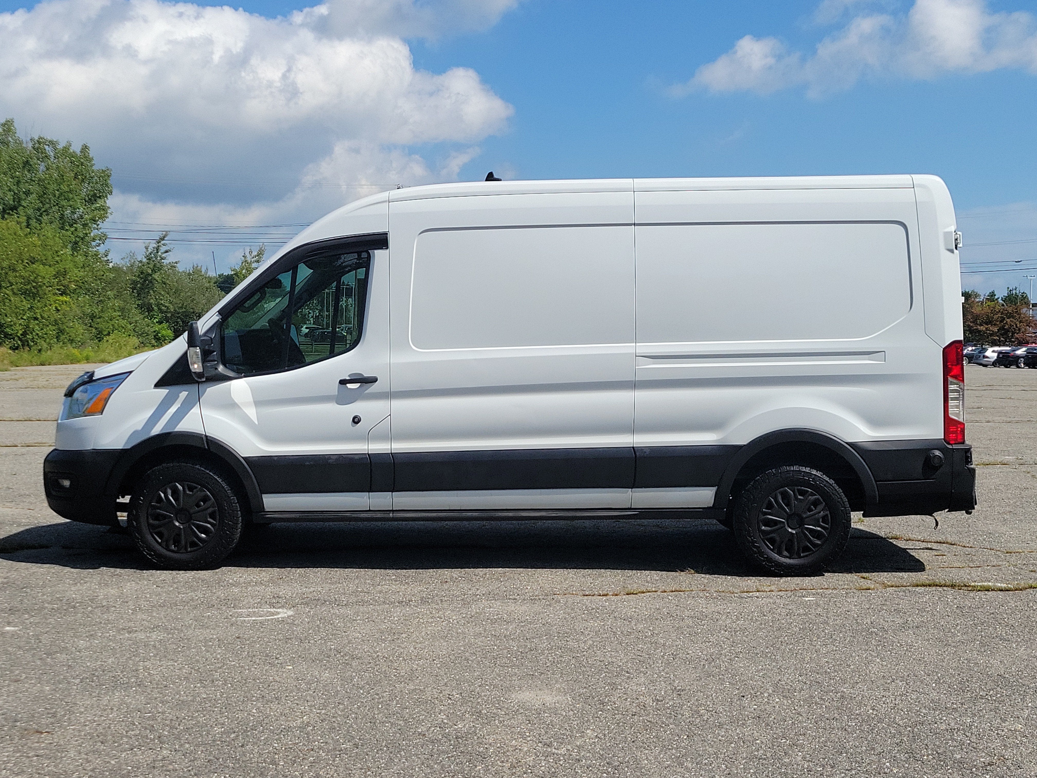 2020 Ford Transit-250 Cargo Van T-250 130" Med Rf 9070 GVWR RWD
