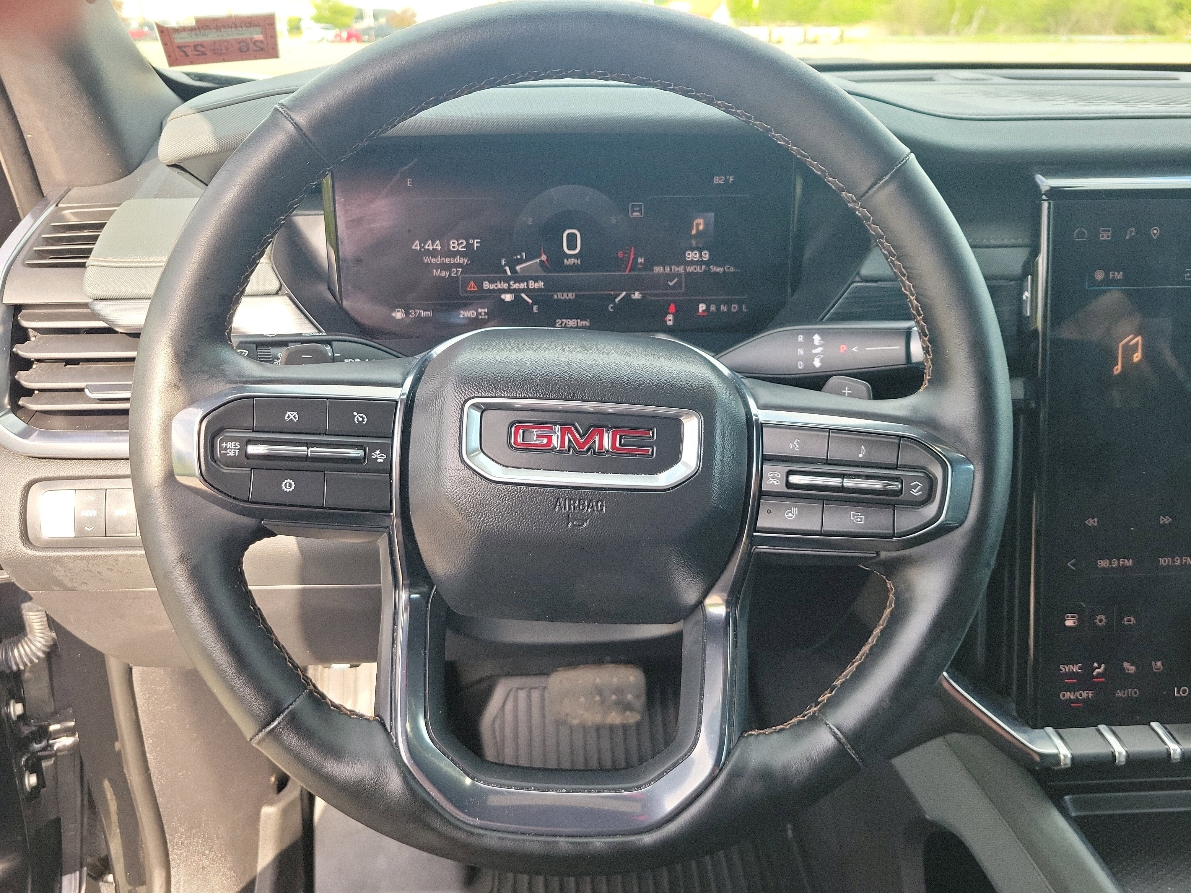 2024 GMC Acadia AT4