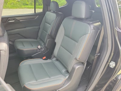 2024 GMC Acadia AT4