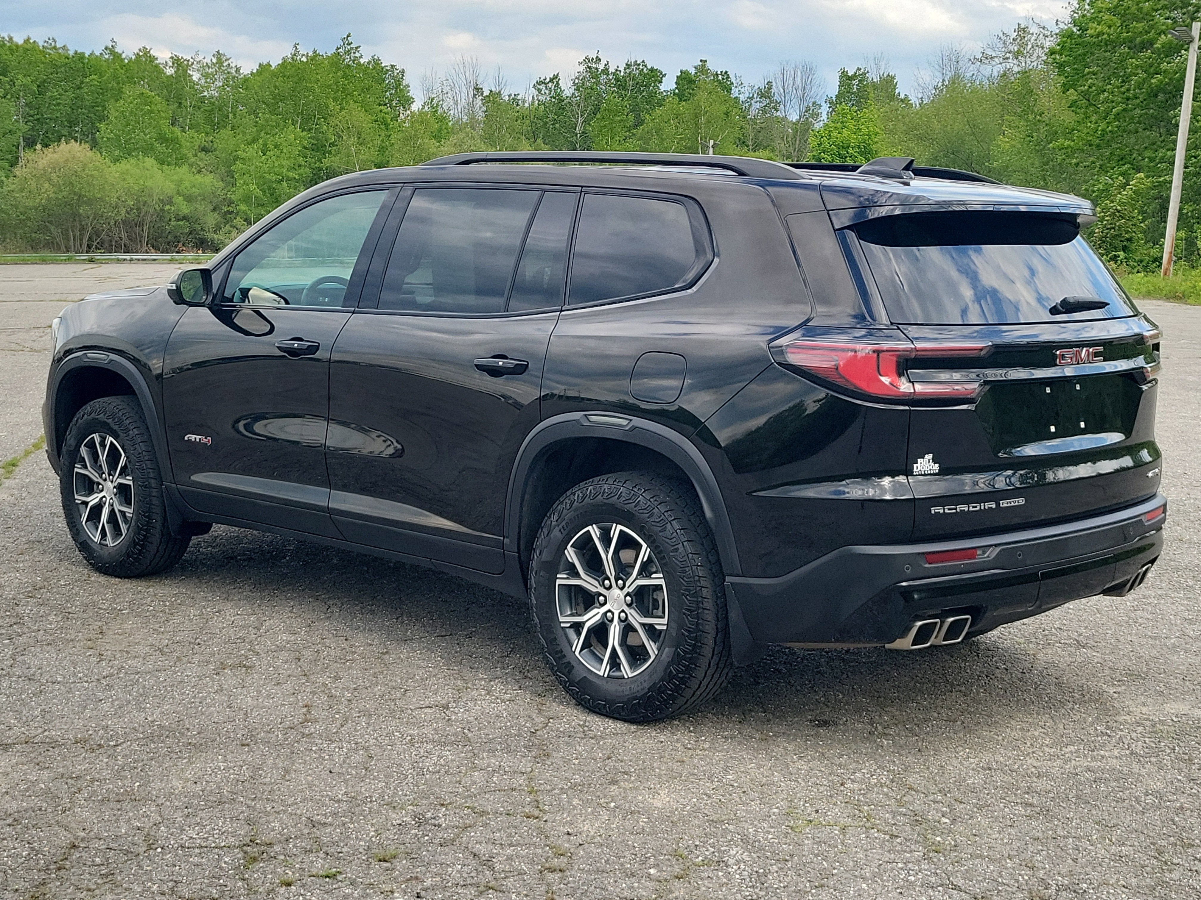 2024 GMC Acadia AT4