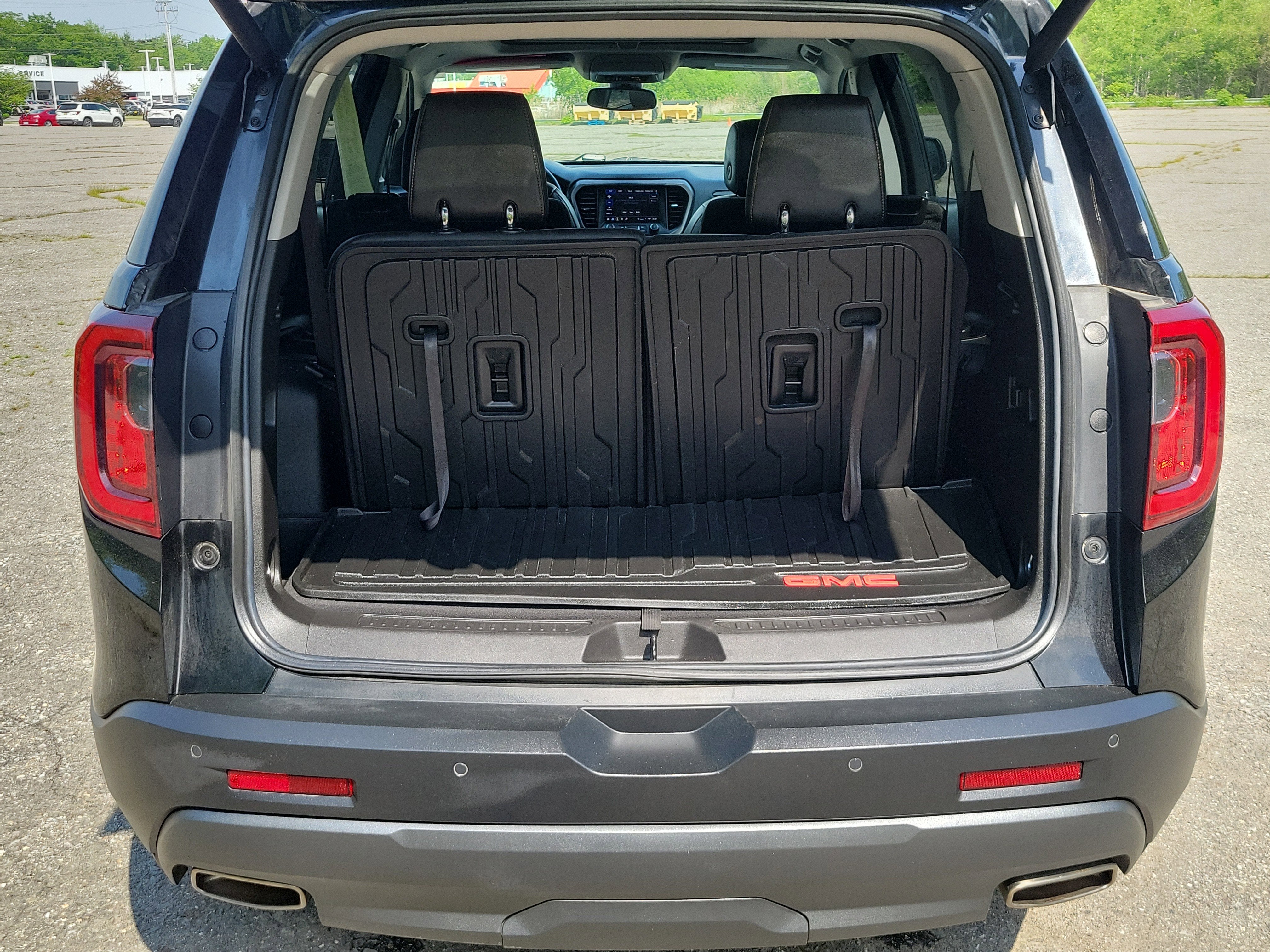 2022 GMC Acadia AT4