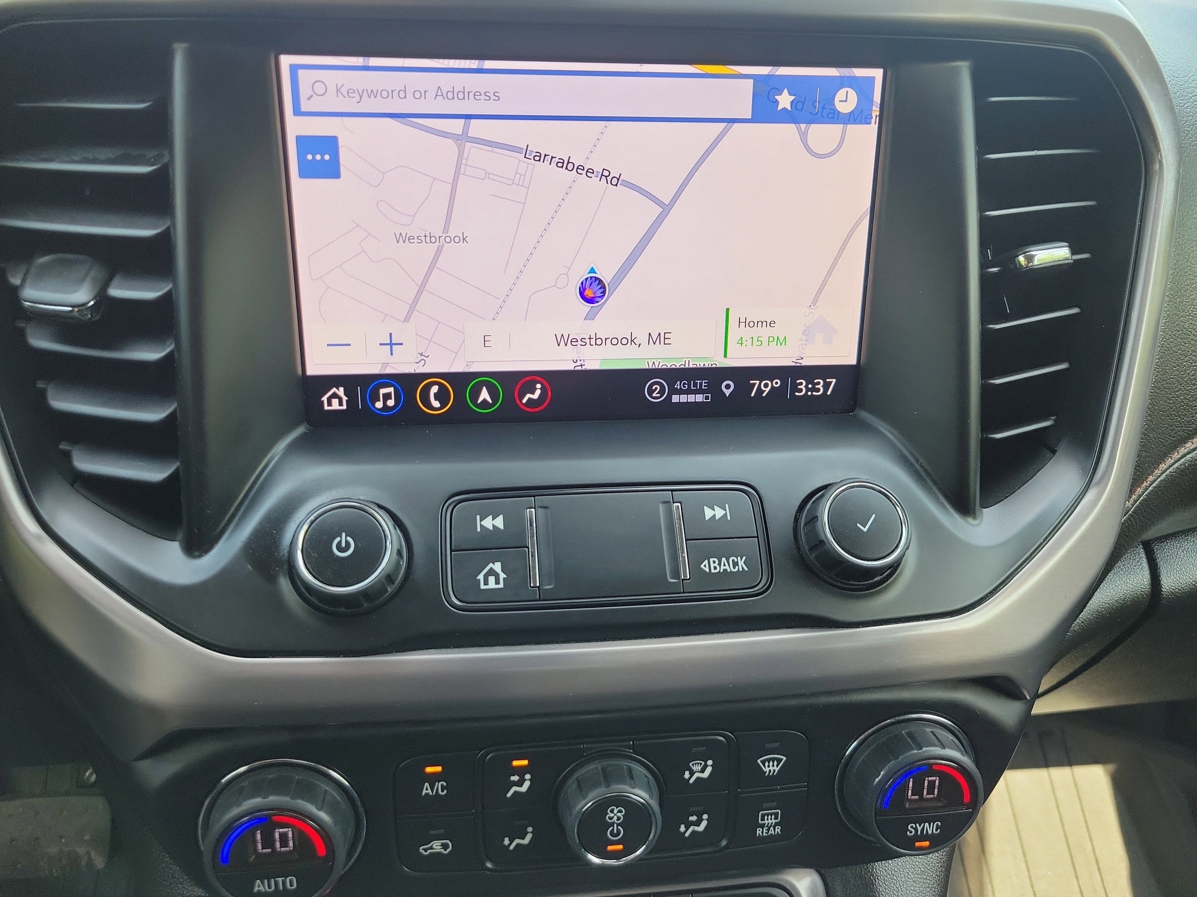 2022 GMC Acadia AT4