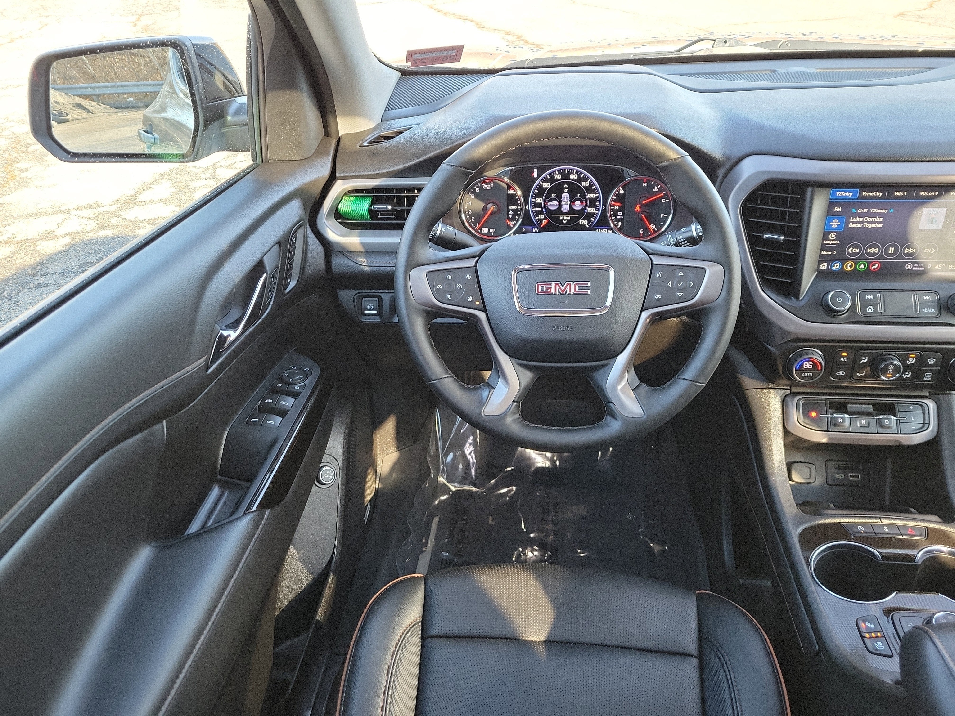 2023 GMC Acadia AT4