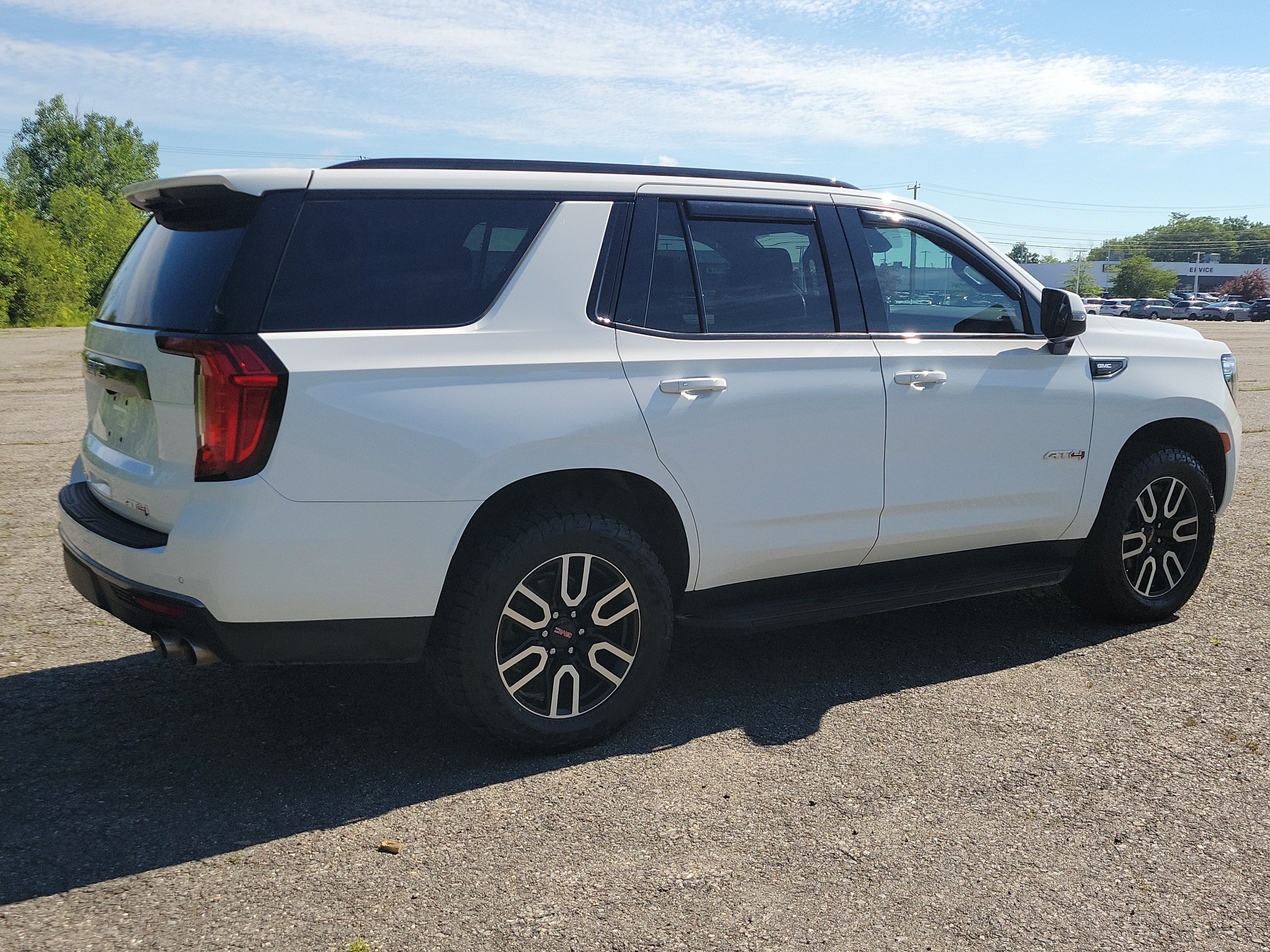 2022 GMC Yukon AT4