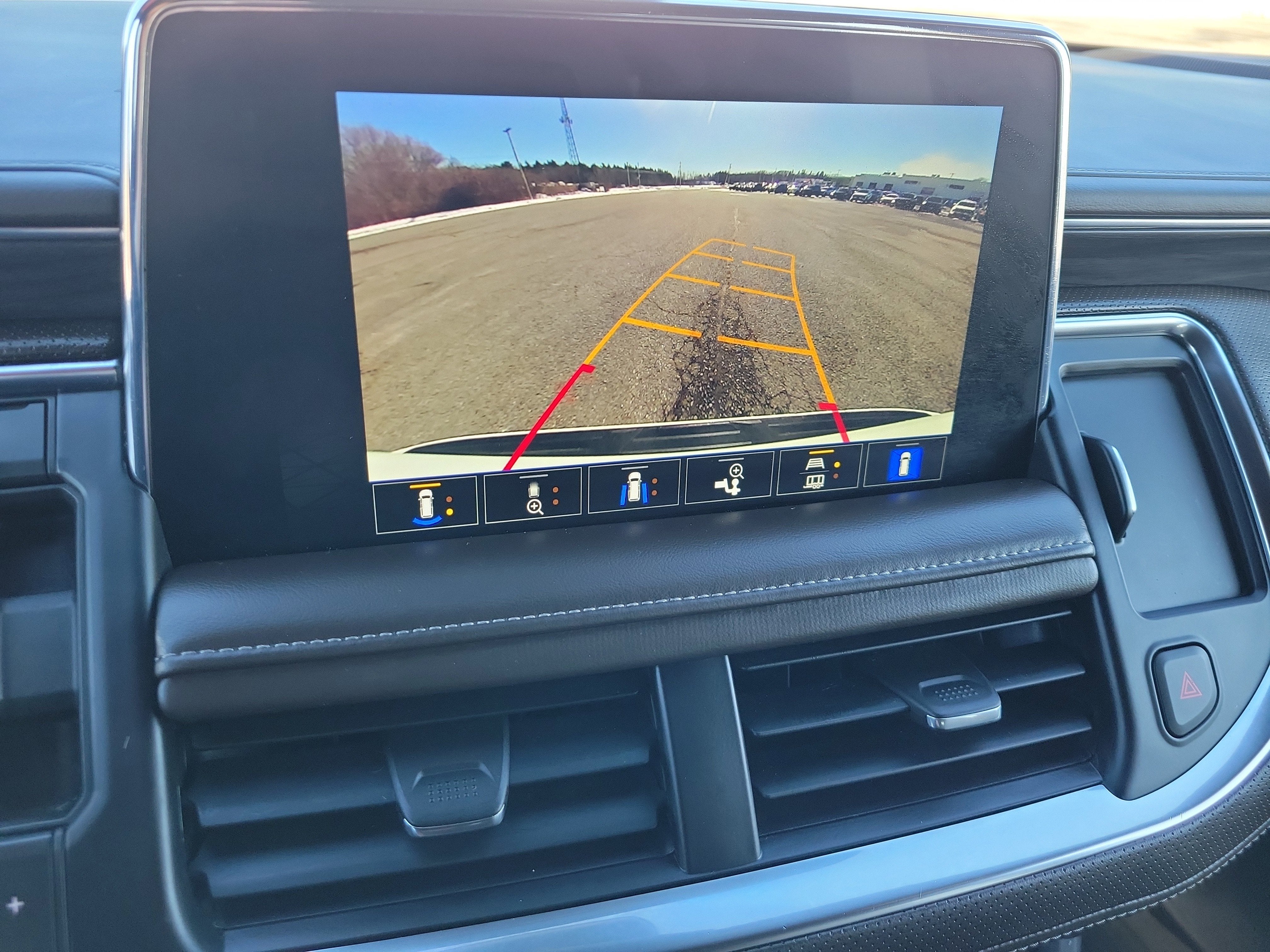 2023 GMC Yukon XL SLT