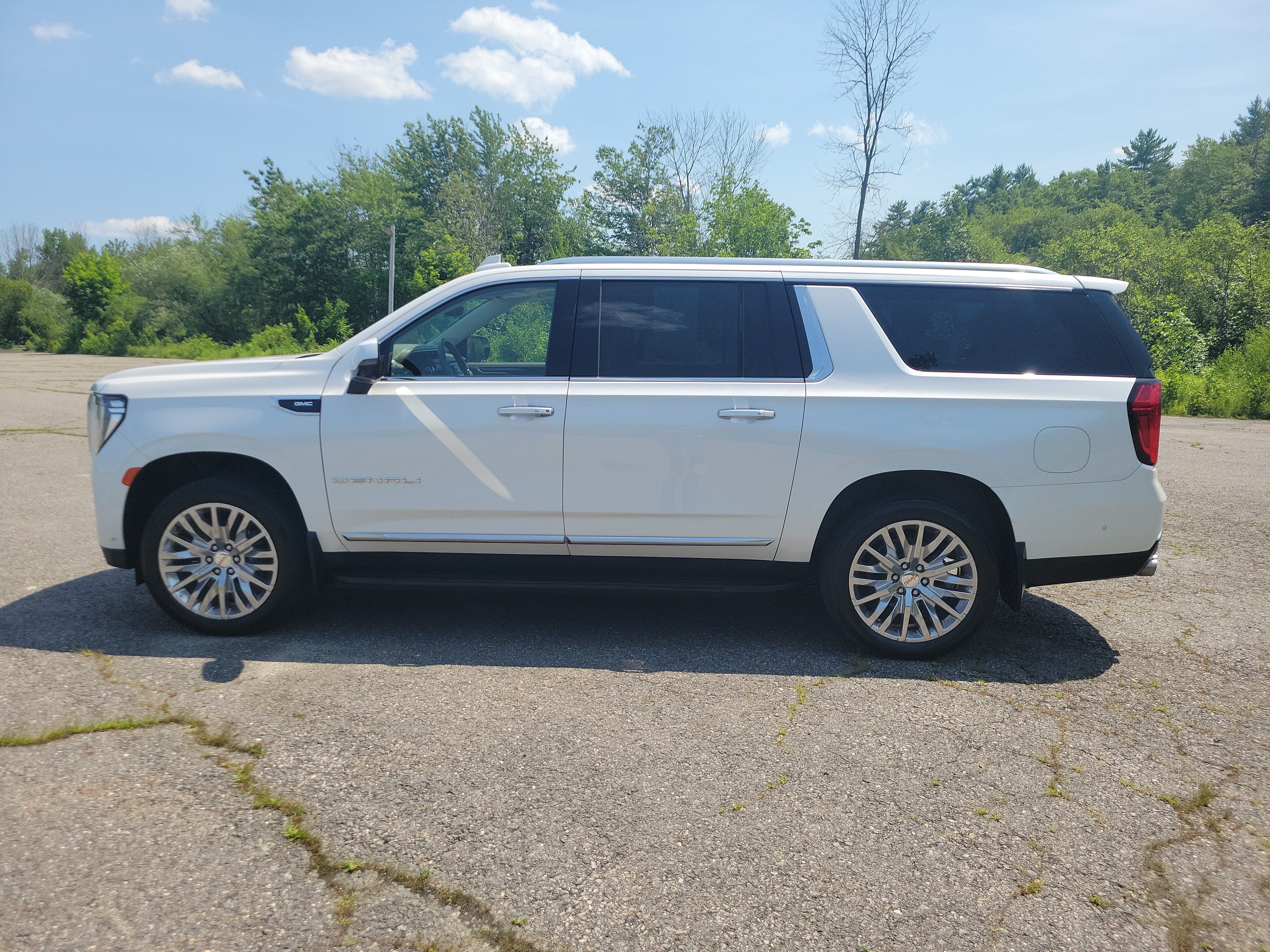 2023 GMC Yukon XL Denali