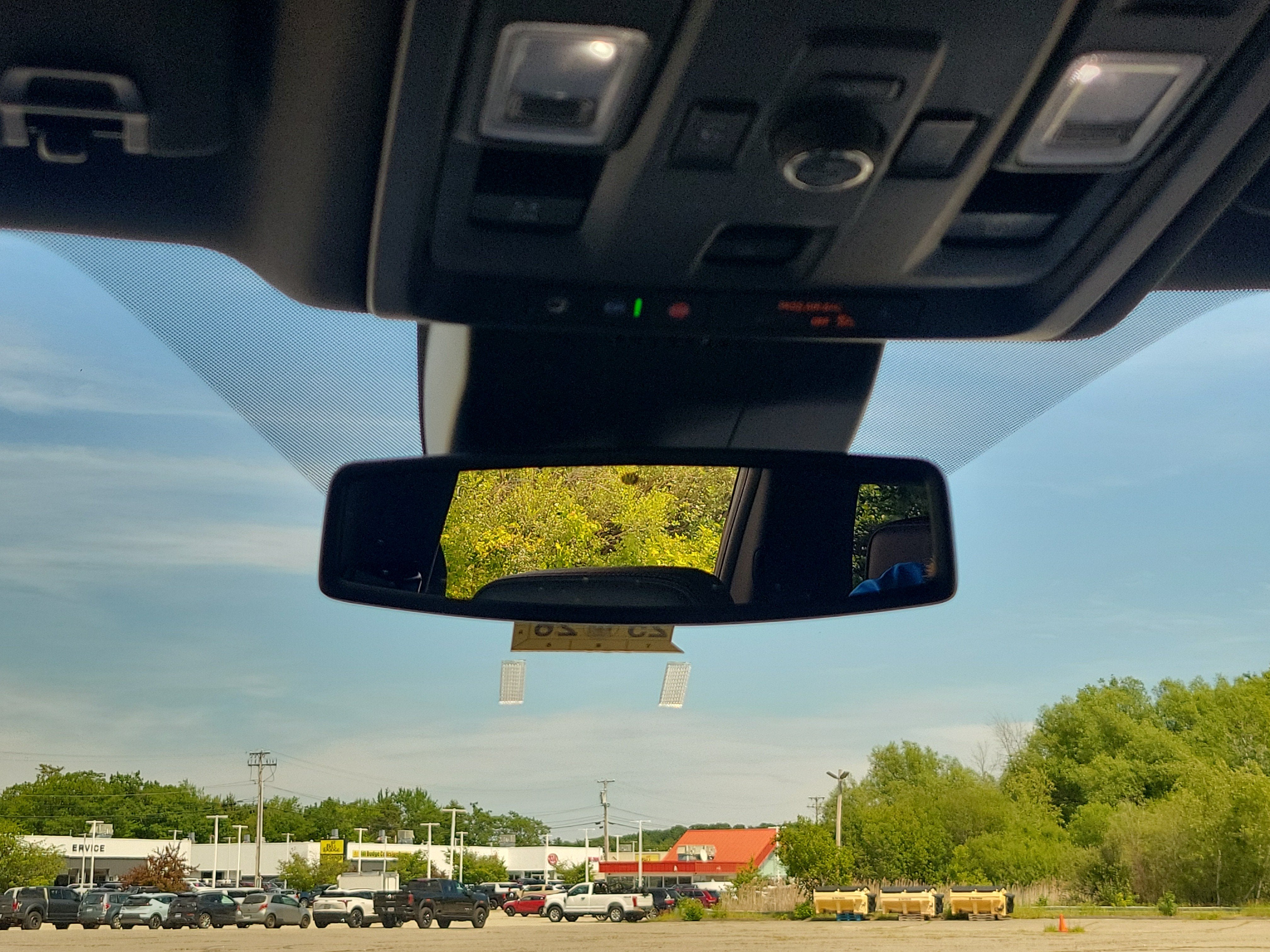 2025 Chevrolet Suburban RST