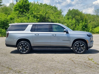 2025 Chevrolet Suburban RST