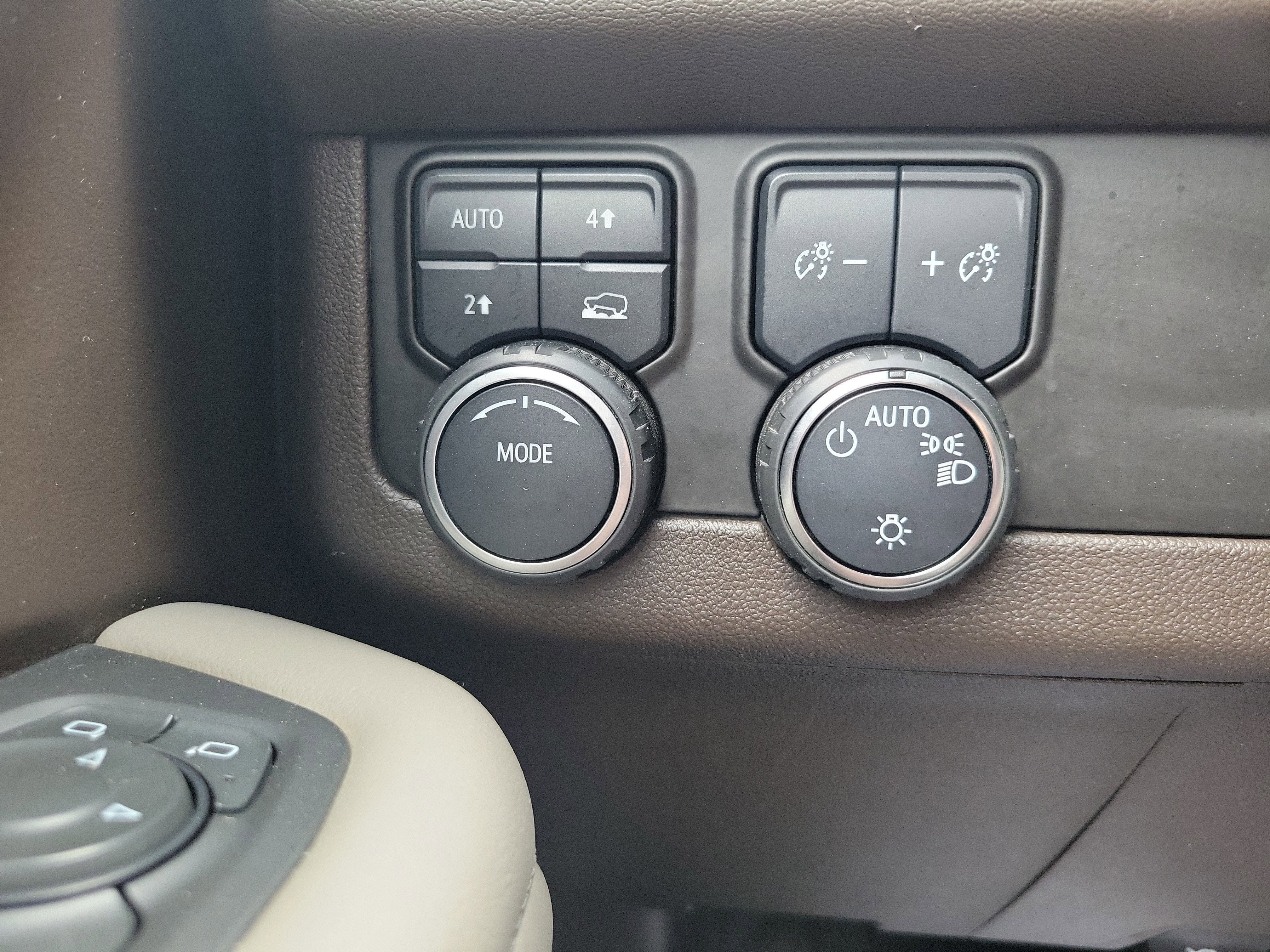 2022 Chevrolet Suburban LS