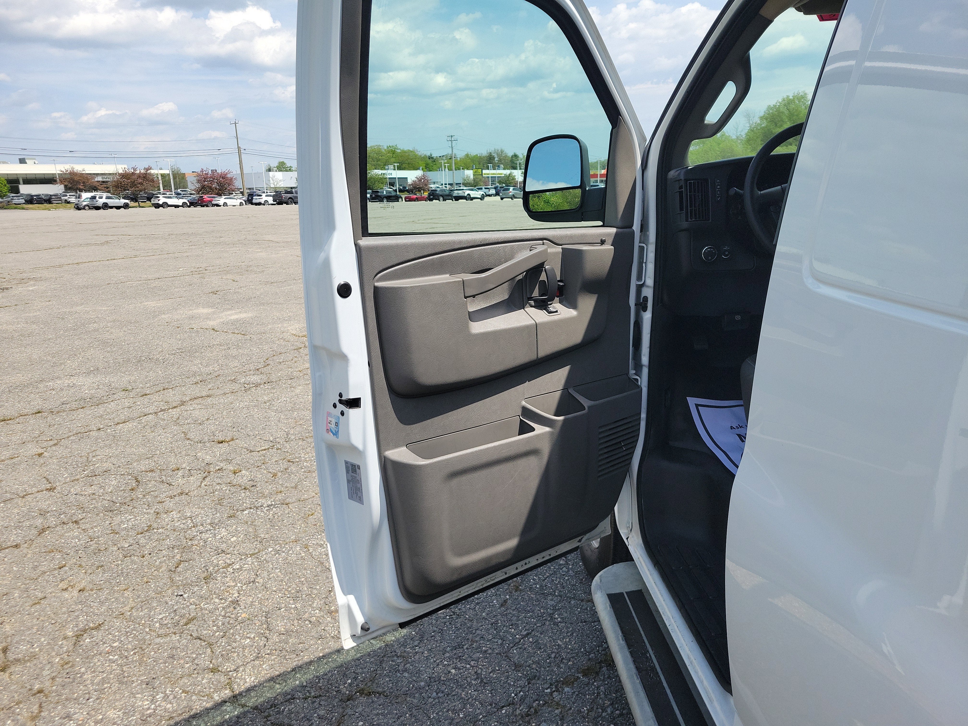 2024 GMC Savana Cargo 2500 Work Van