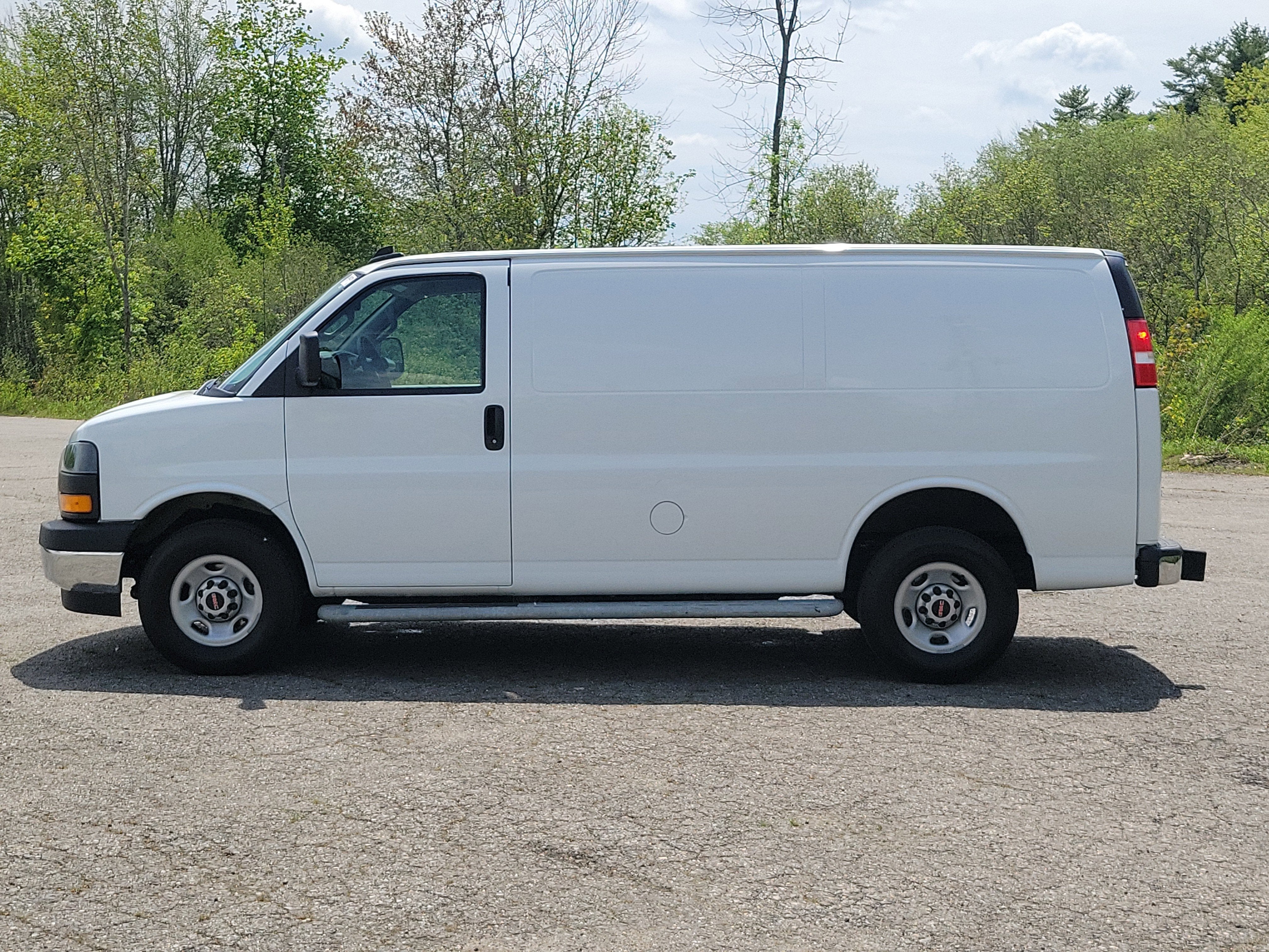 2024 GMC Savana Cargo 2500 Work Van