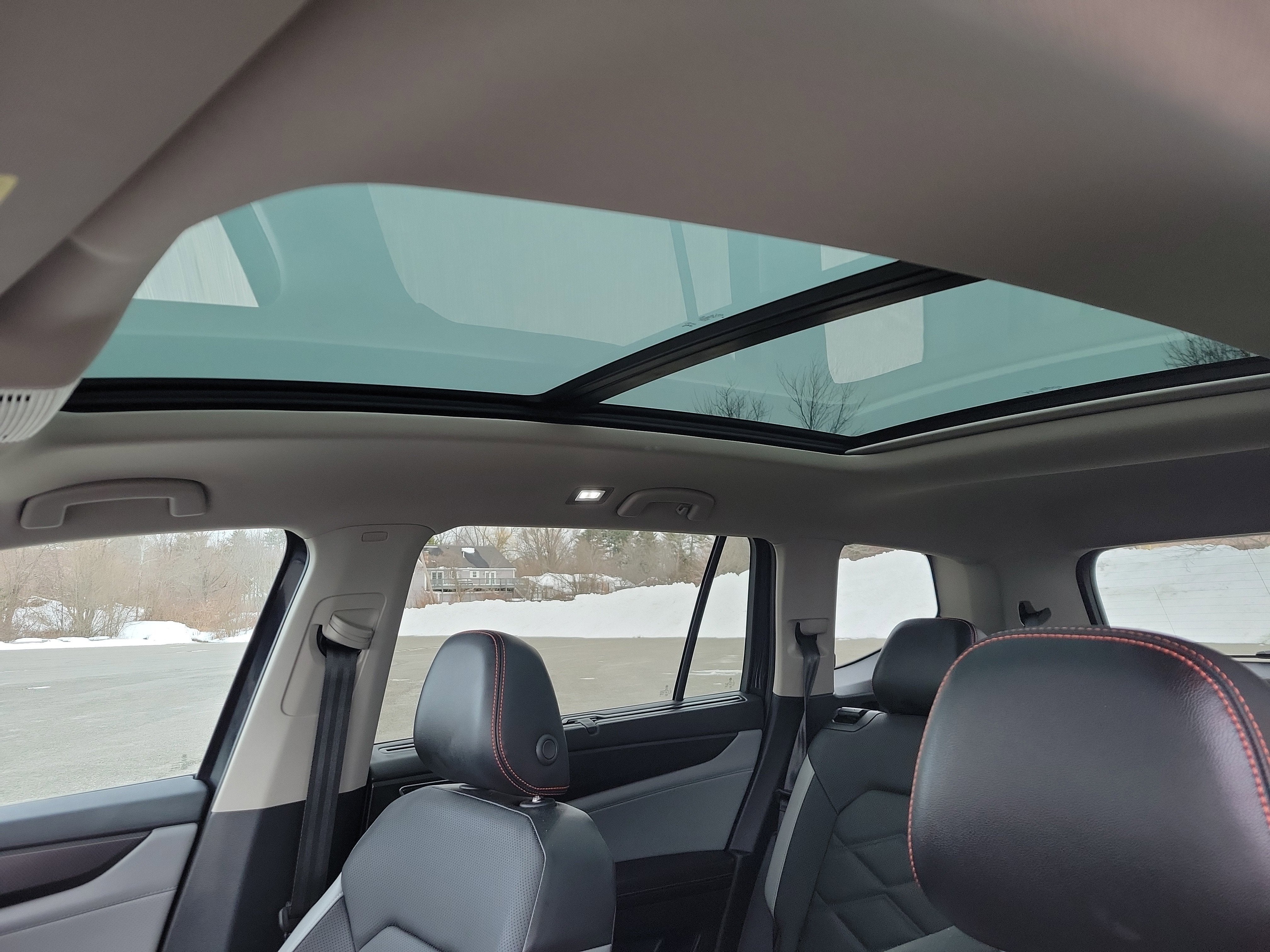 2024 Volkswagen Atlas 2.0T Peak Edition SEL