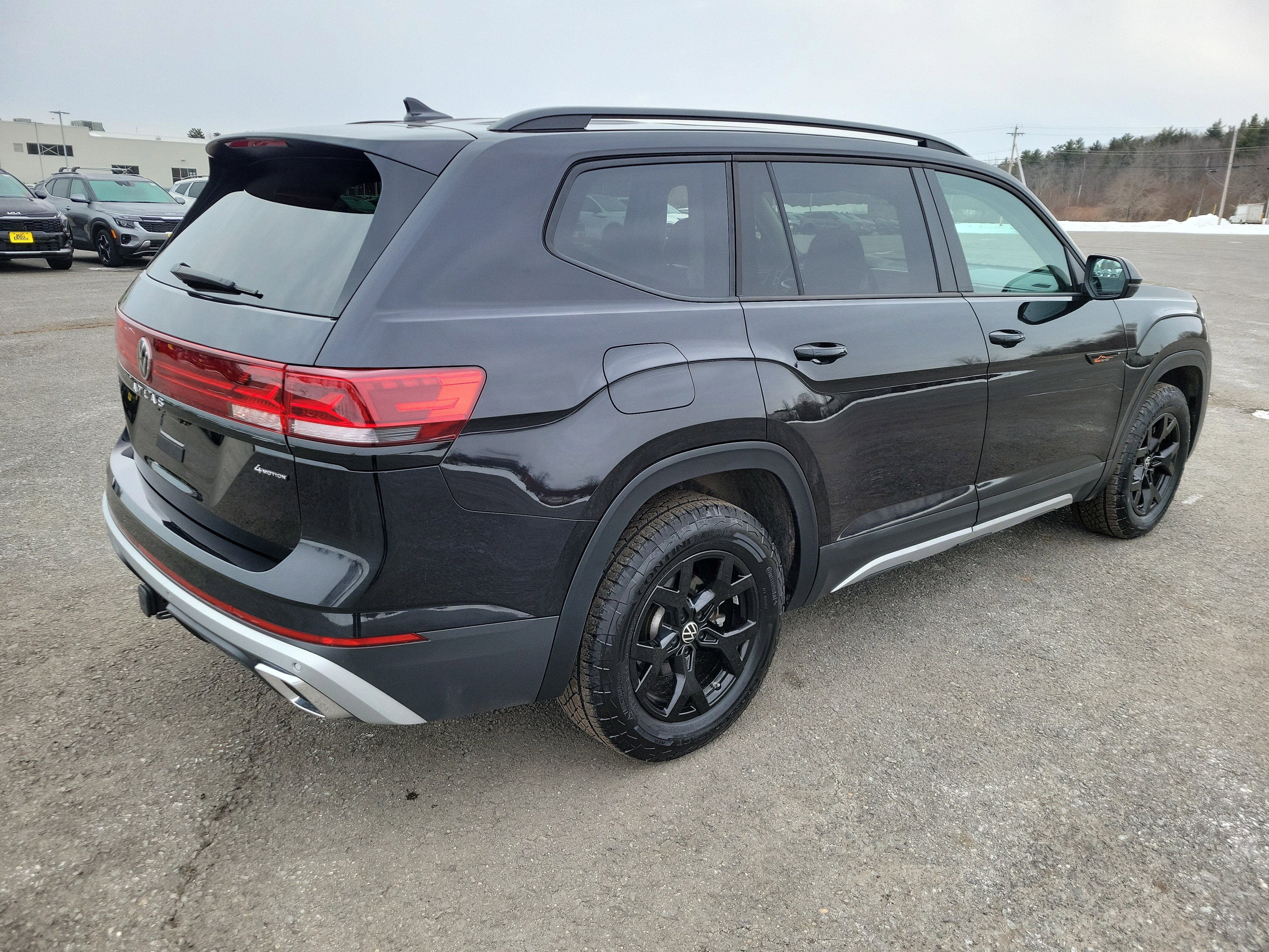 2024 Volkswagen Atlas 2.0T Peak Edition SEL