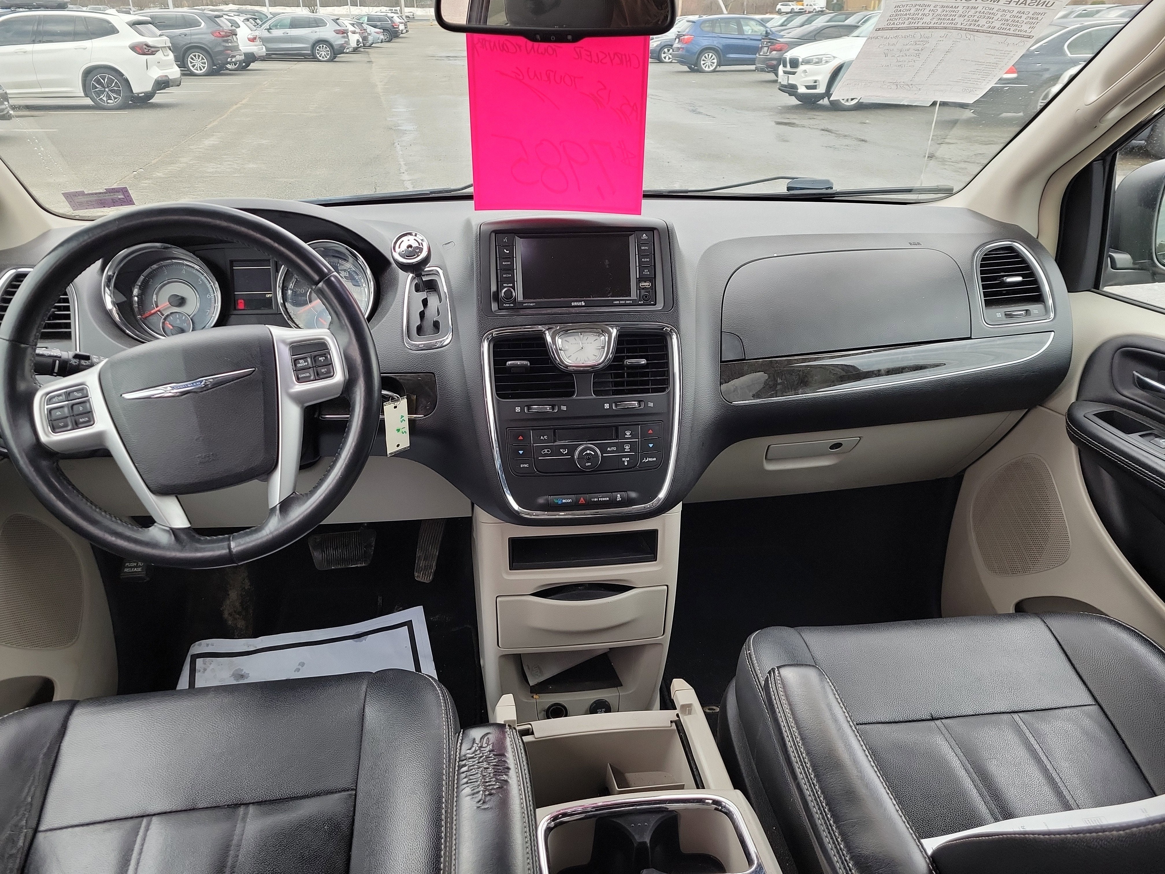 2016 Chrysler Town & Country Touring