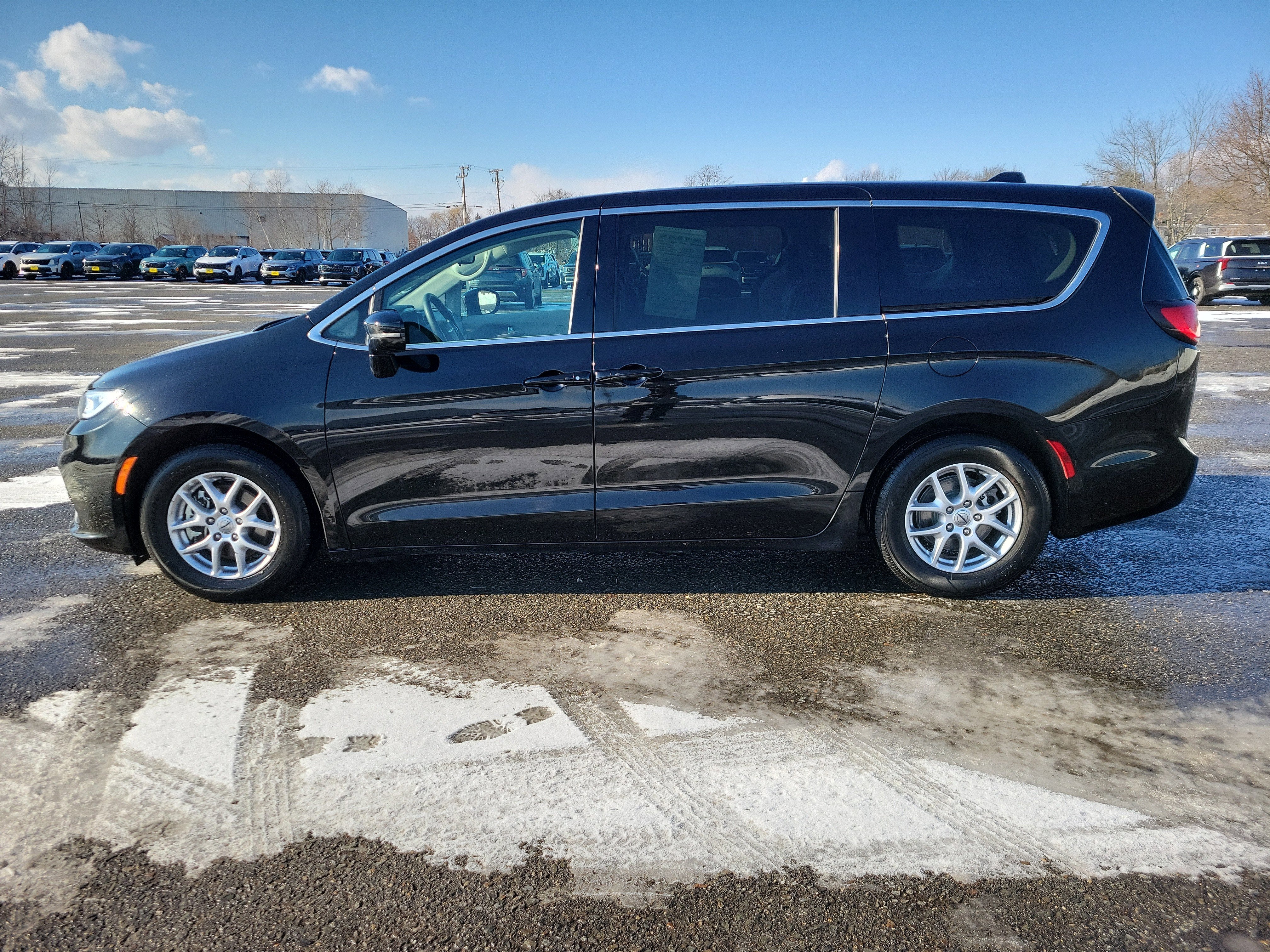 2024 Chrysler Pacifica Touring L