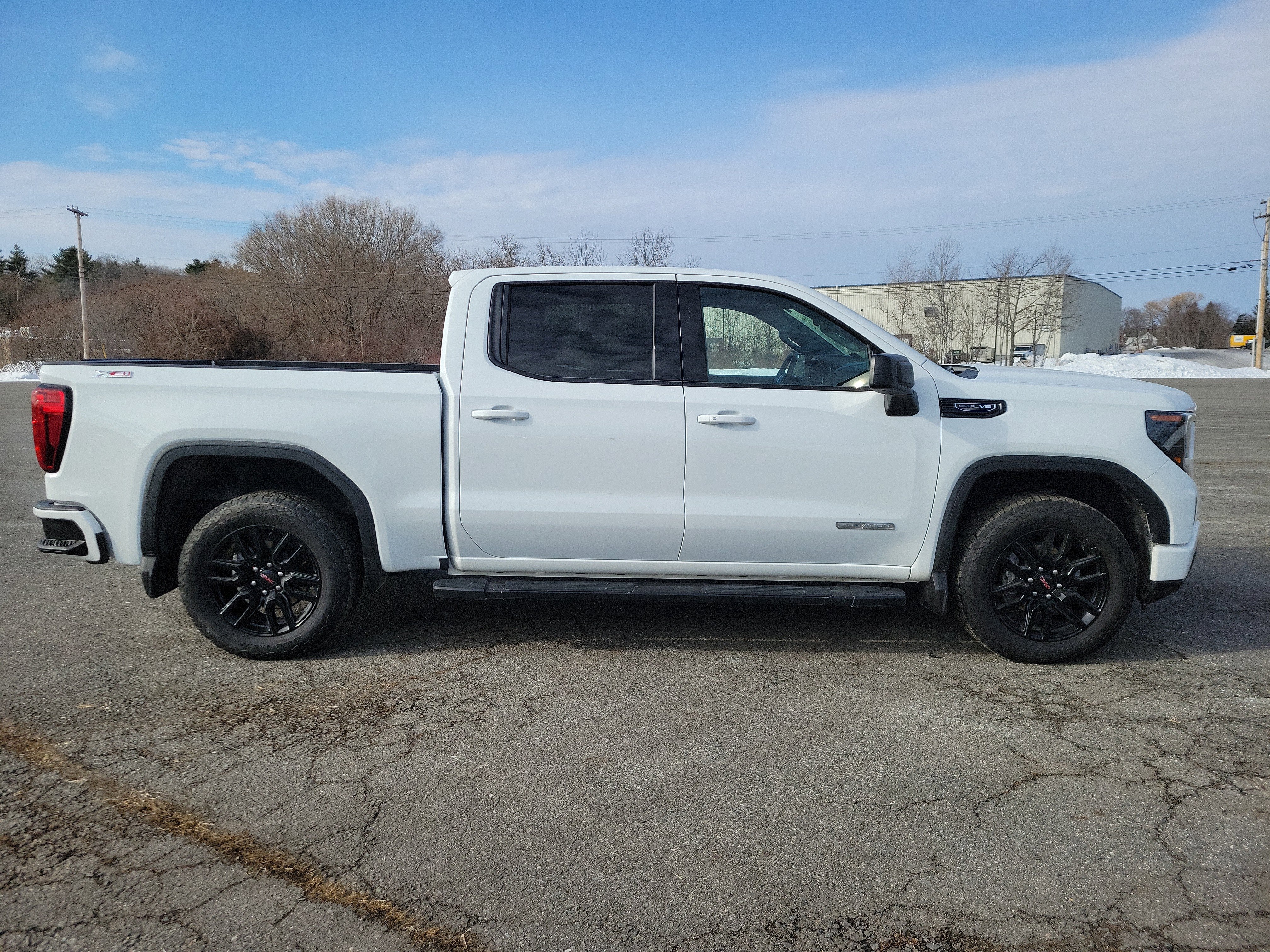 2025 GMC Sierra 1500 Elevation