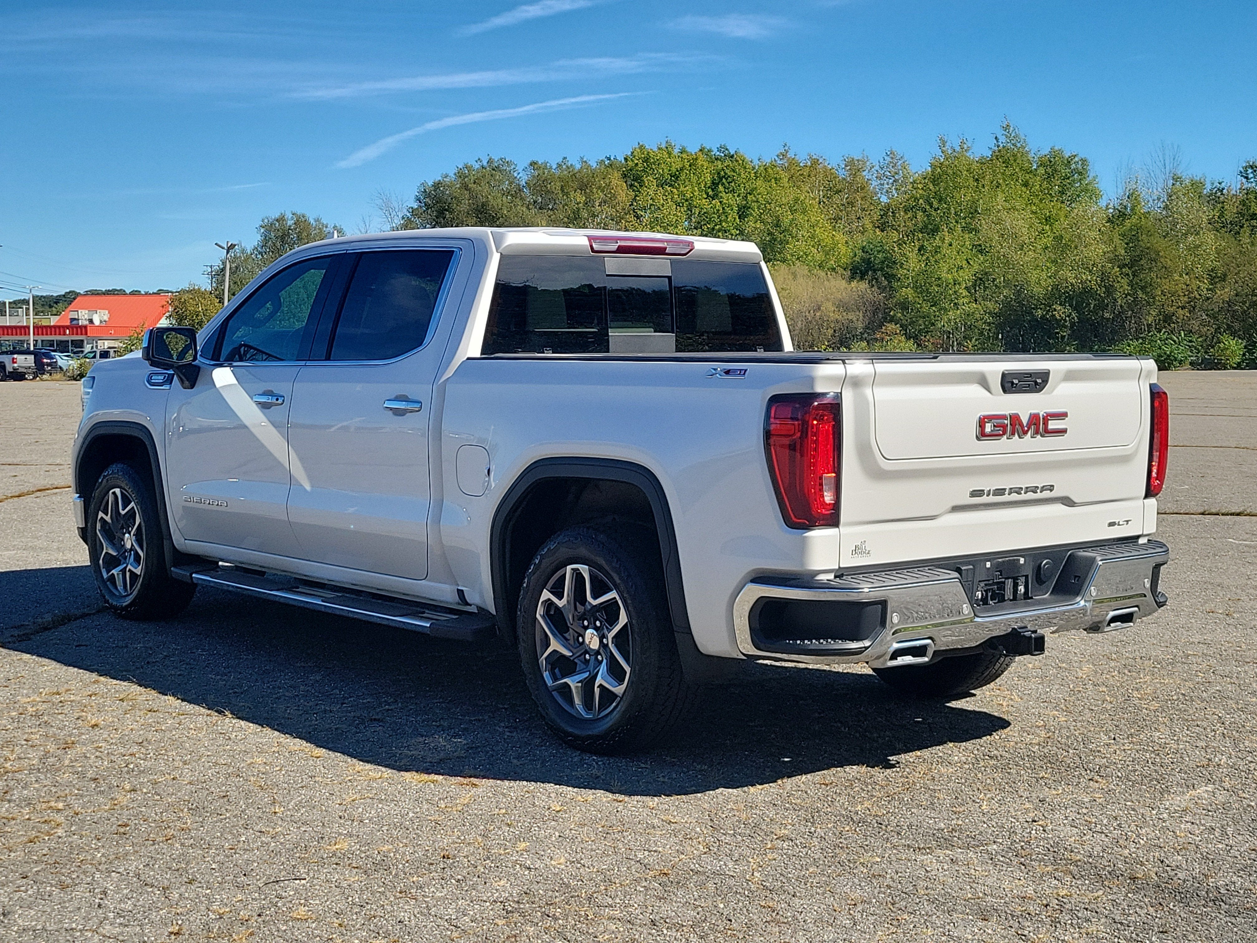 2025 GMC Sierra 1500 SLT