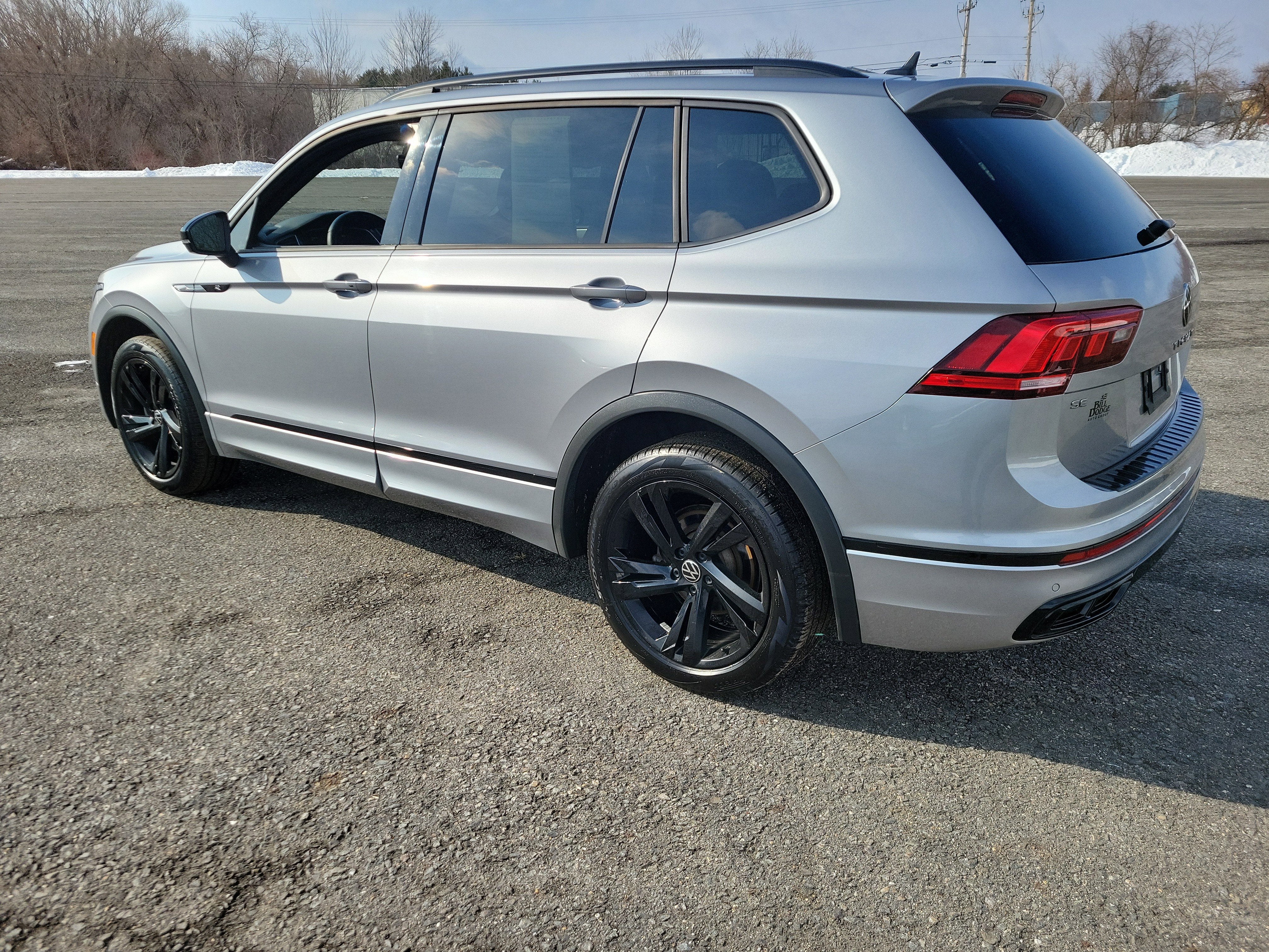 2023 Volkswagen Tiguan 2.0T SE R-Line Black