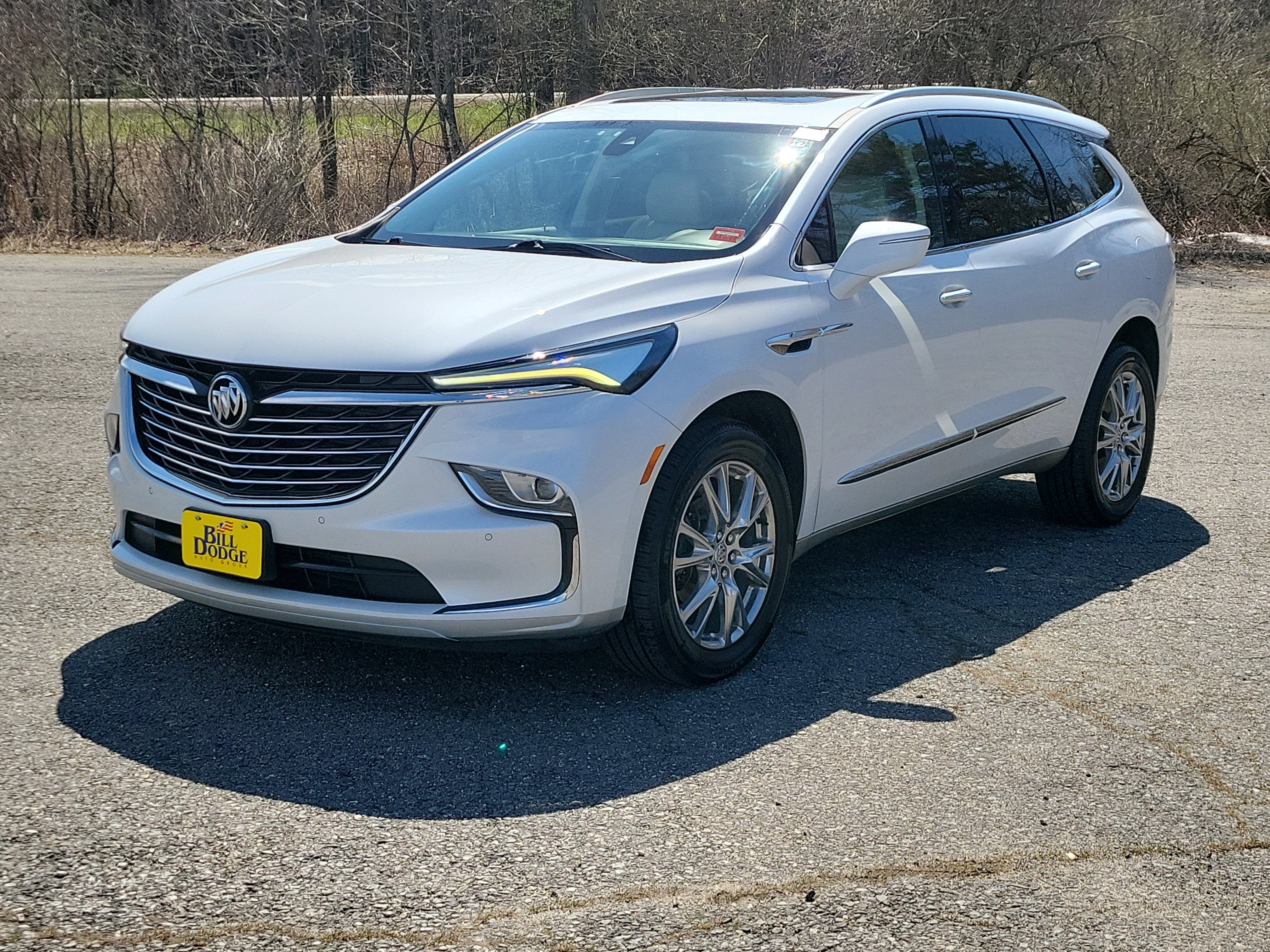 2023 Buick Enclave Essence AWD's photo