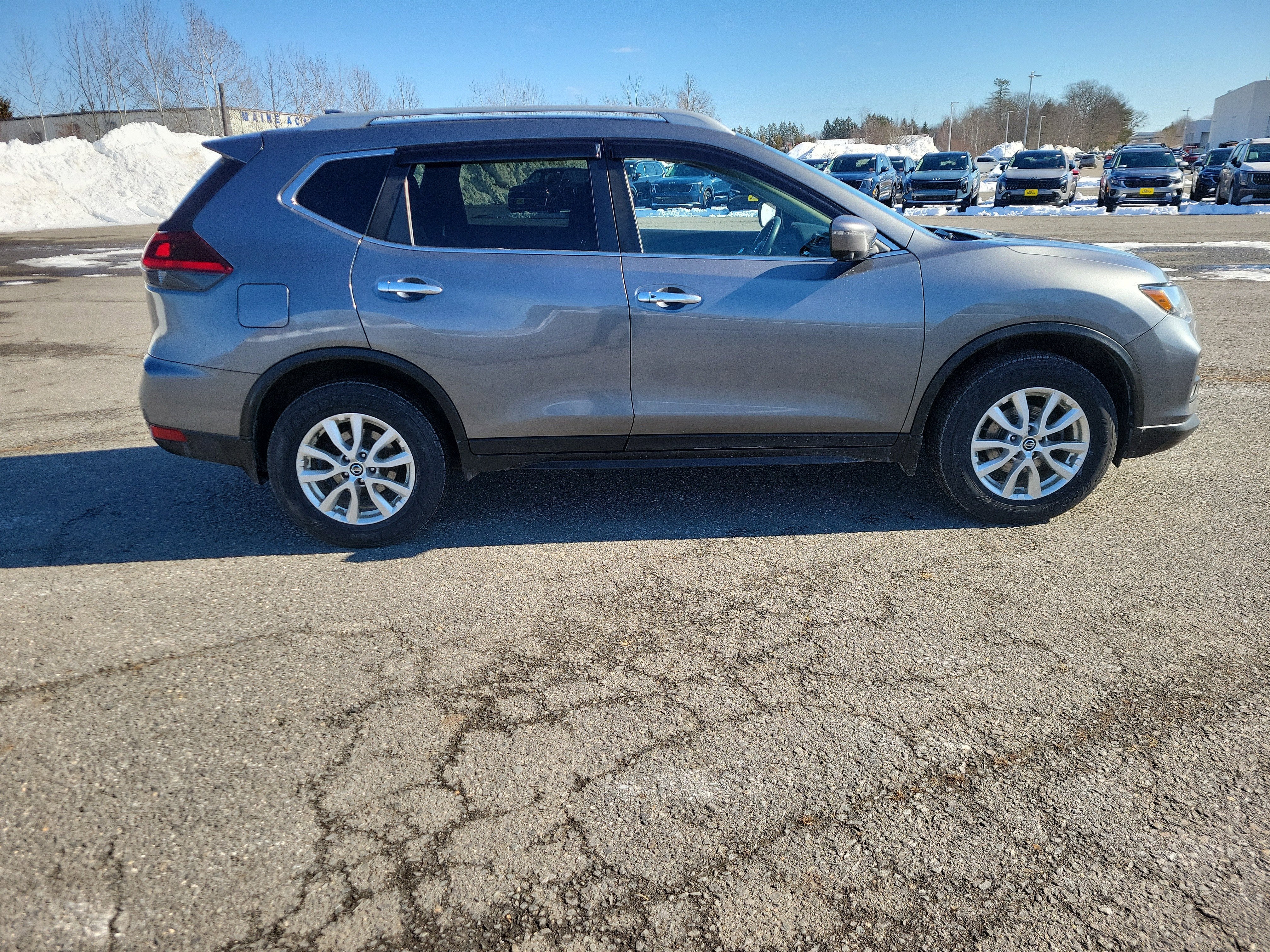 2018 Nissan Rogue SV