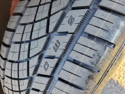 2025 Genesis GV70 2.5T AWD