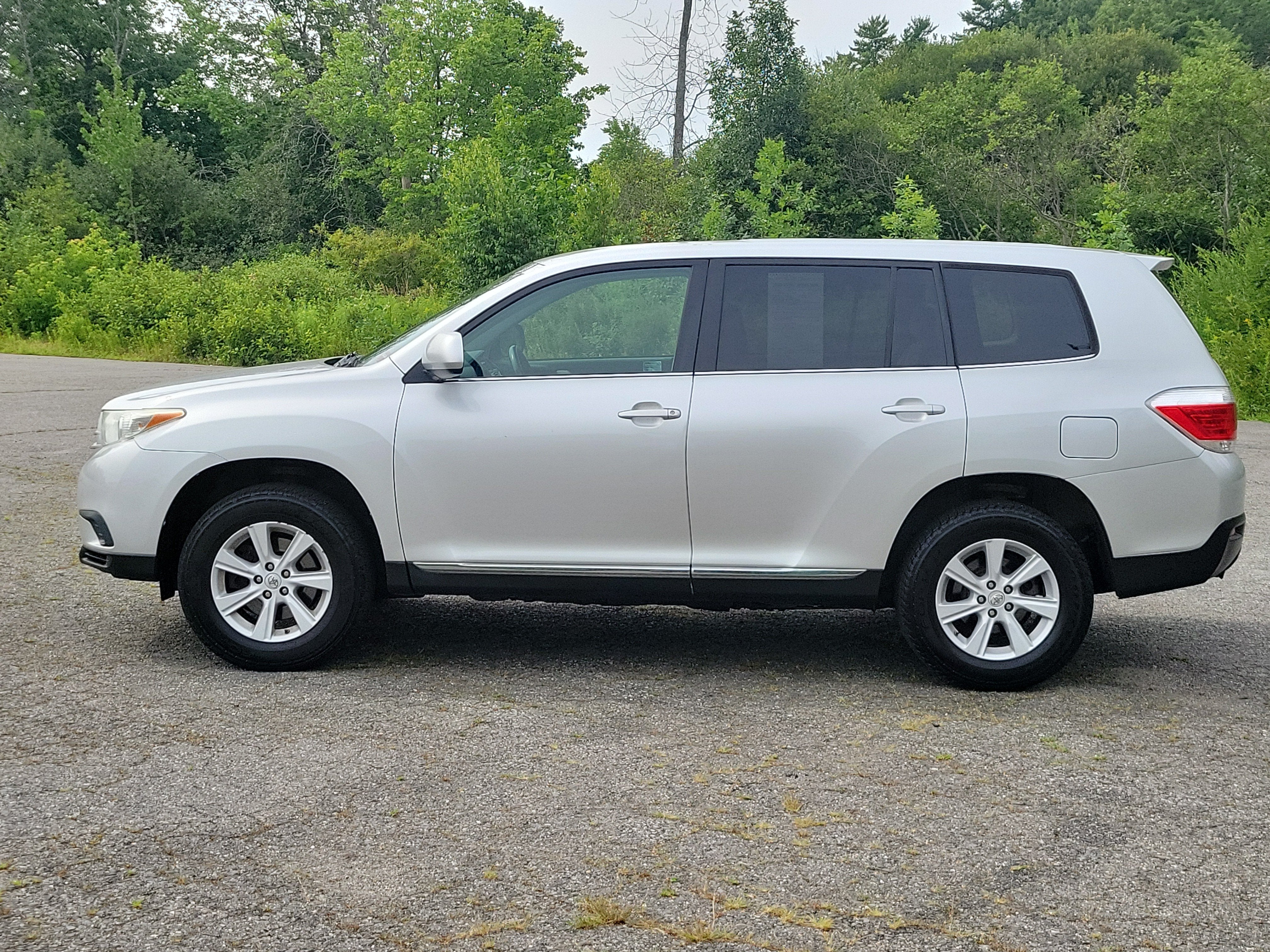 Used 2013 Toyota Highlander Base with VIN 5TDBK3EH7DS210942 for sale in Brunswick, ME
