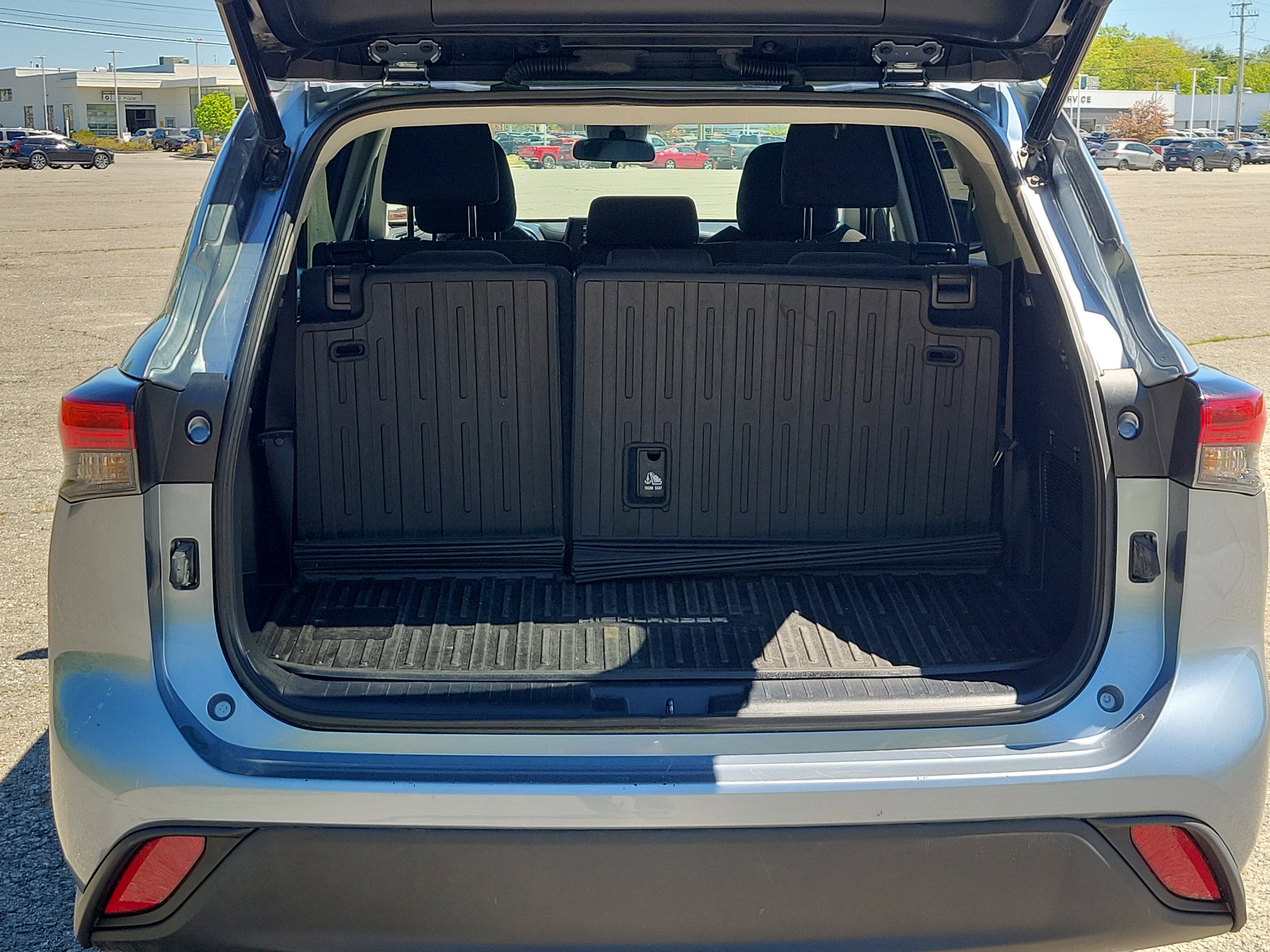 2022 Toyota Highlander LE