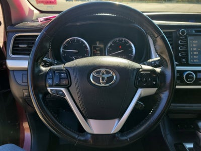 2016 Toyota Highlander Limited V6