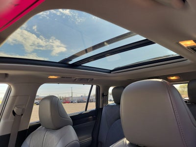 2023 Toyota Highlander Hybrid Platinum
