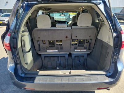 2015 Toyota Sienna LE AAS