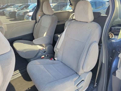 2015 Toyota Sienna LE AAS