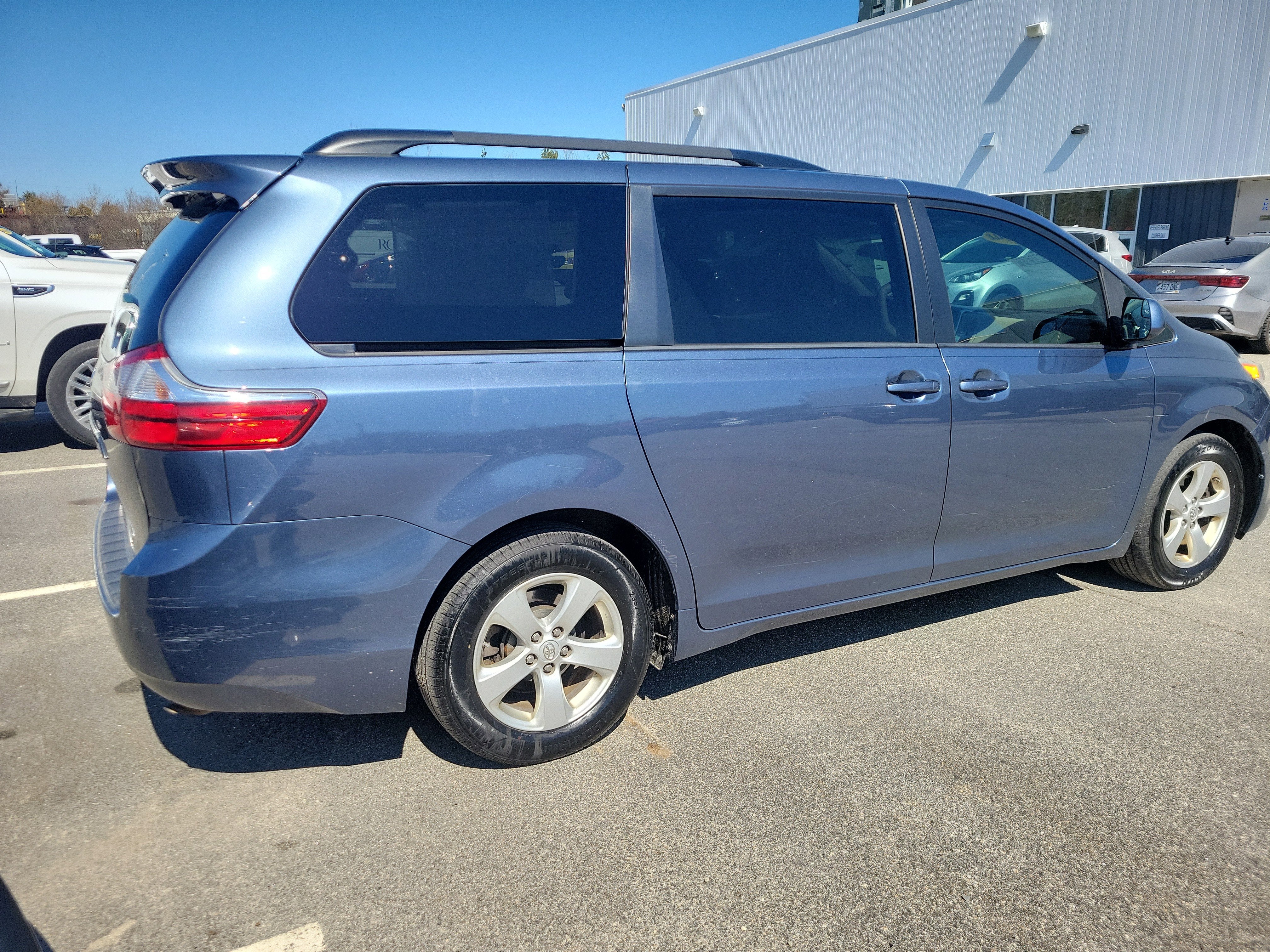 2015 Toyota Sienna LE AAS