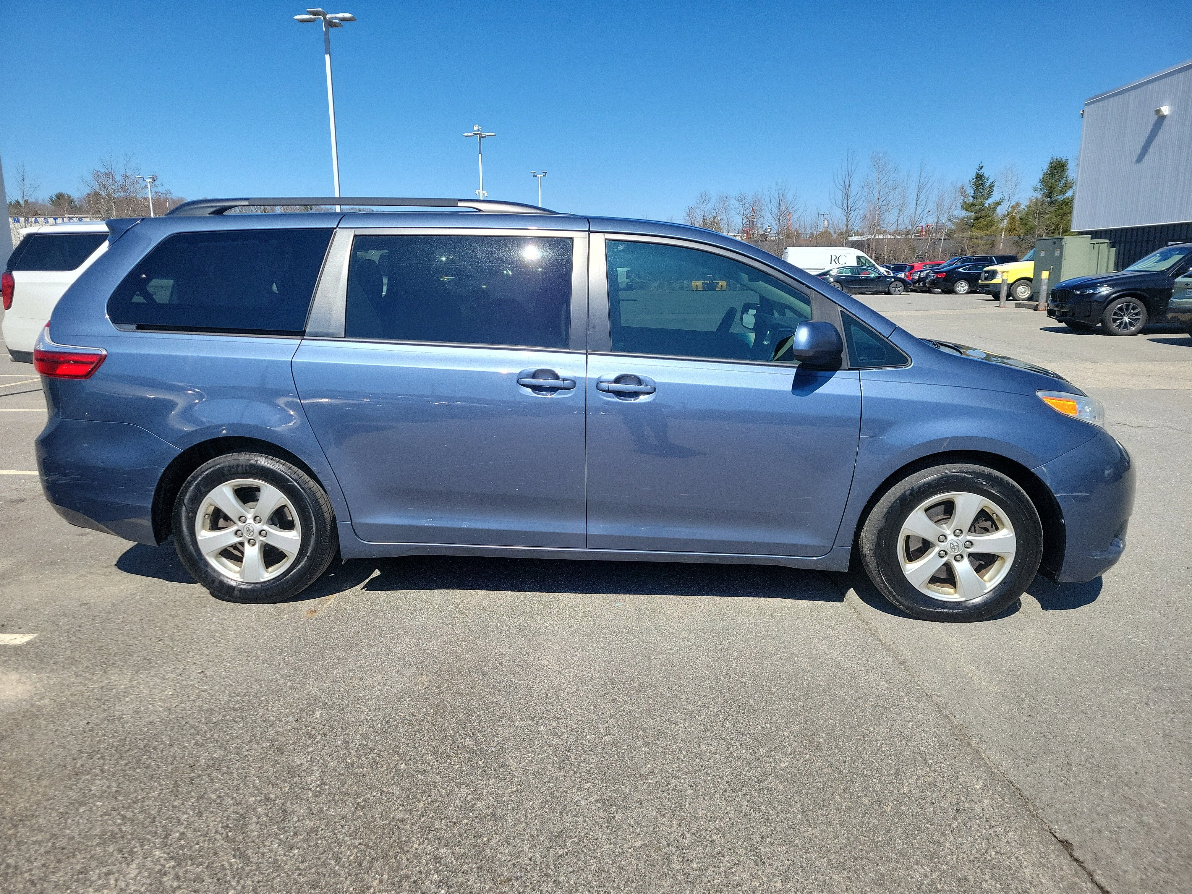 2015 Toyota Sienna LE AAS
