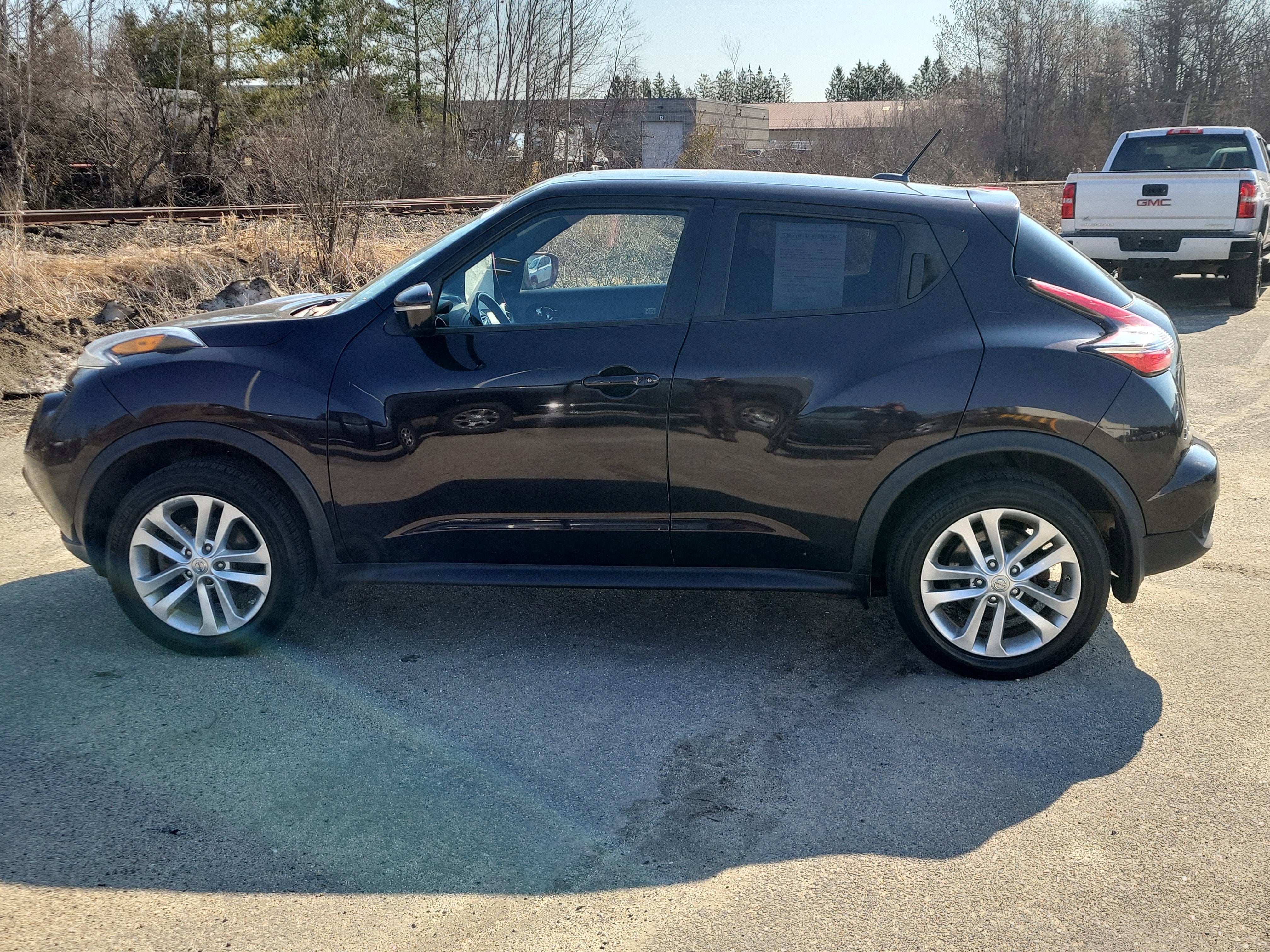 Used 2015 Nissan JUKE SV with VIN JN8AF5MV2FT559227 for sale in Brunswick, ME