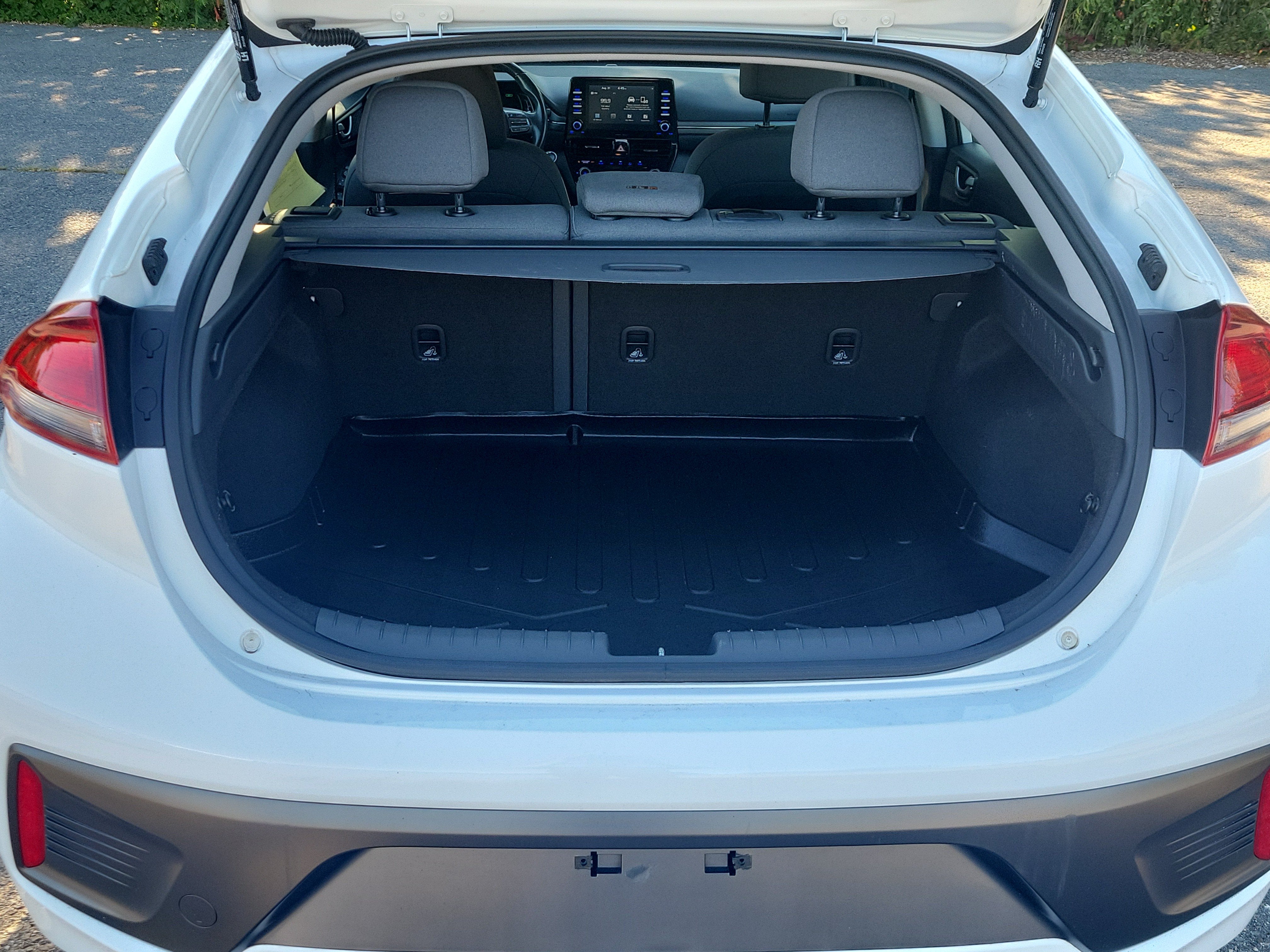 2020 Hyundai IONIQ HYBRID SE