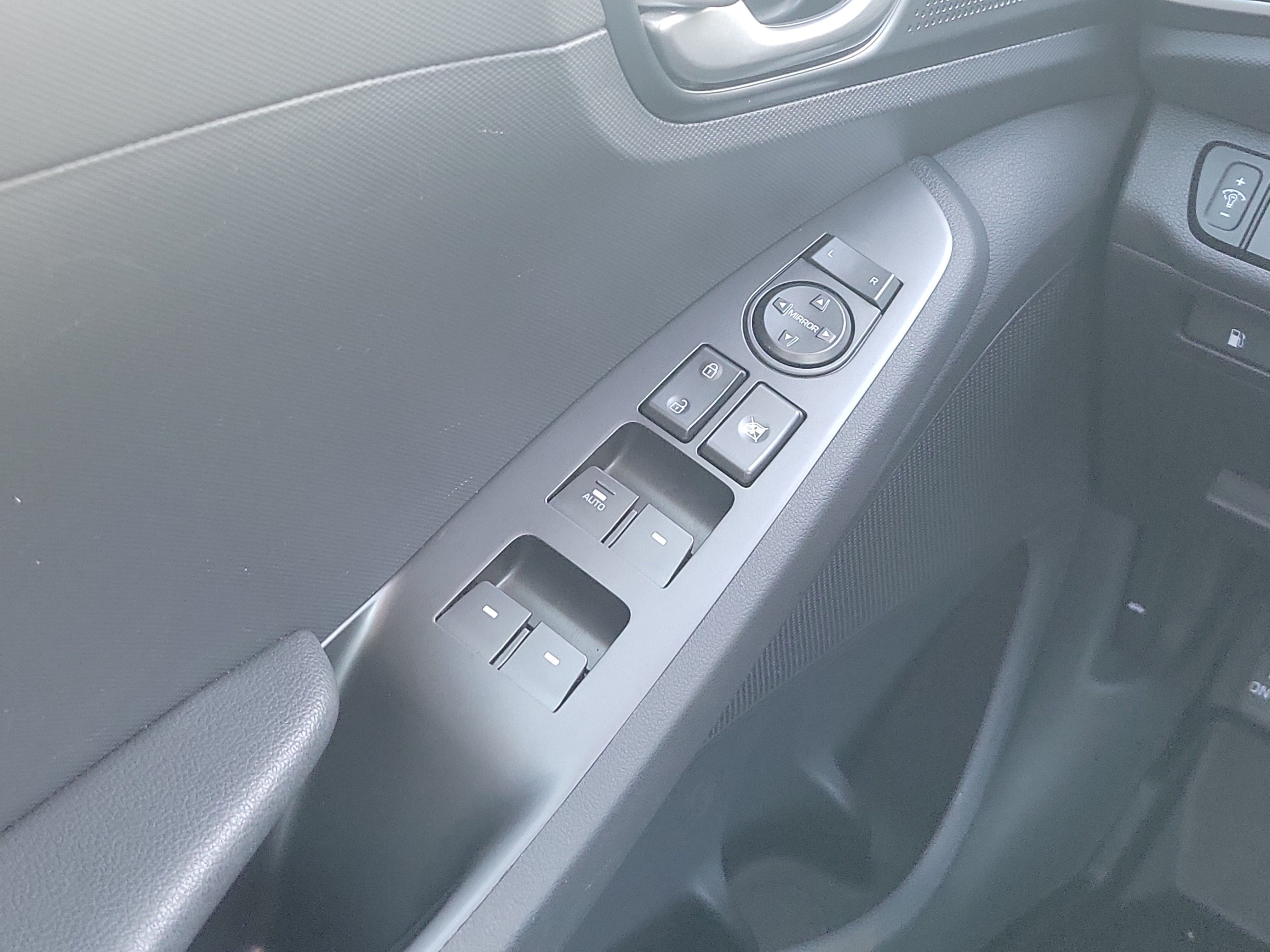 2020 Hyundai IONIQ HYBRID SE