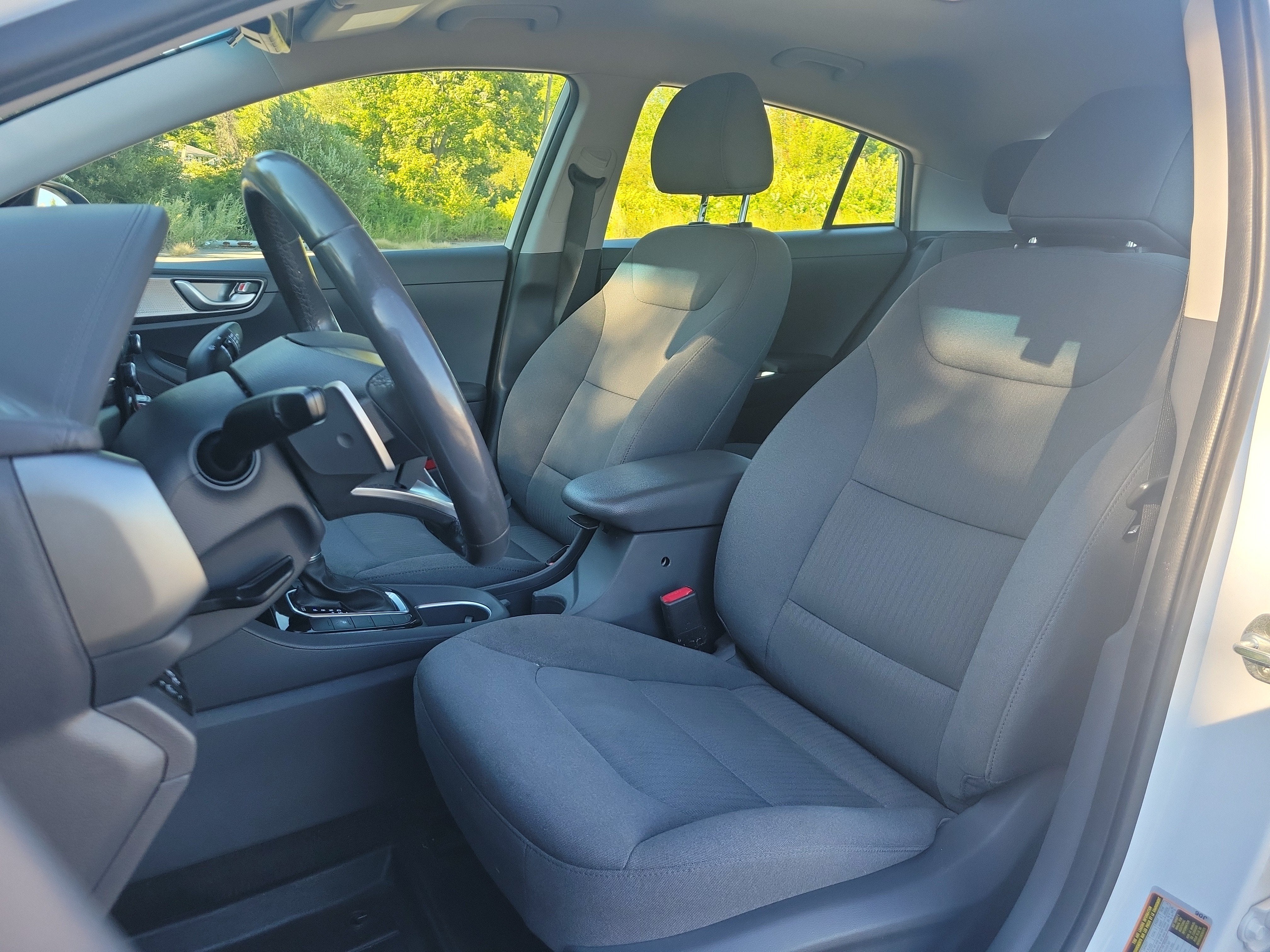 2020 Hyundai IONIQ HYBRID SE