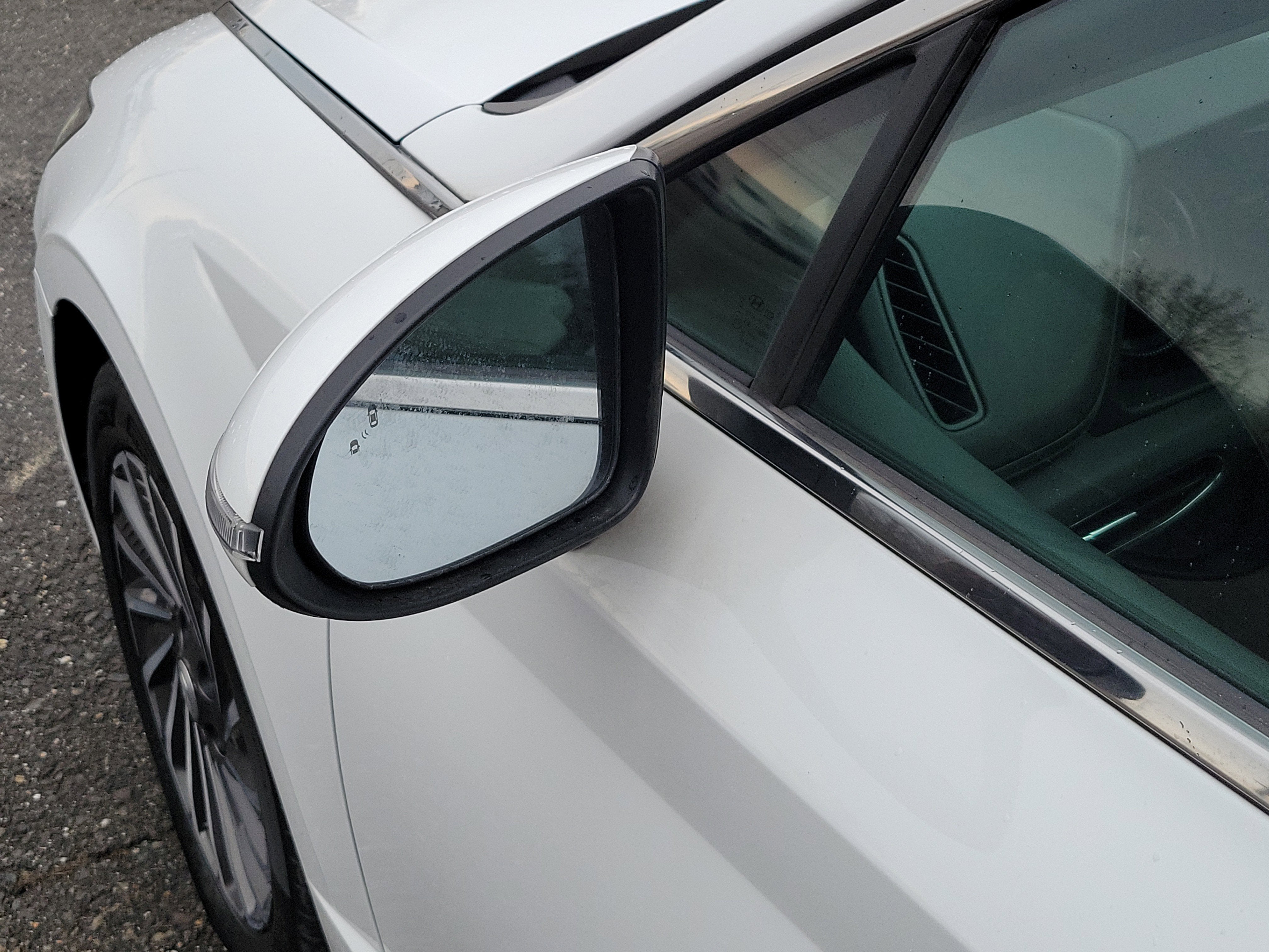 2023 Hyundai SONATA HYBRID SEL