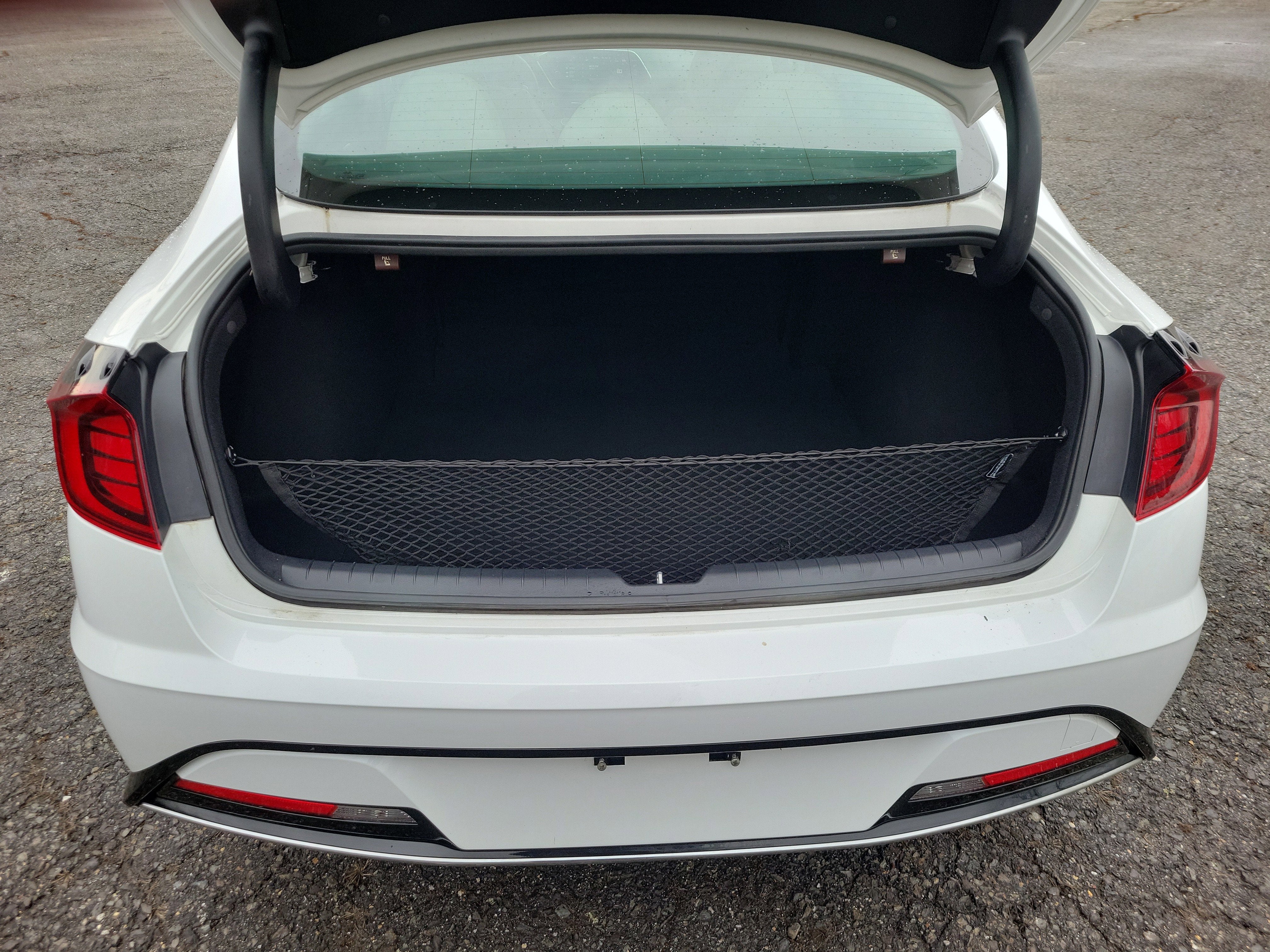 2023 Hyundai SONATA HYBRID SEL