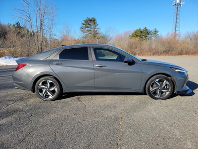 2023 Hyundai ELANTRA SEL