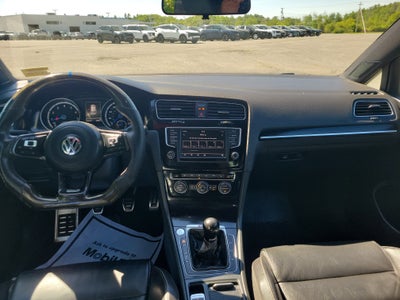 2016 Volkswagen Golf R 4-Door
