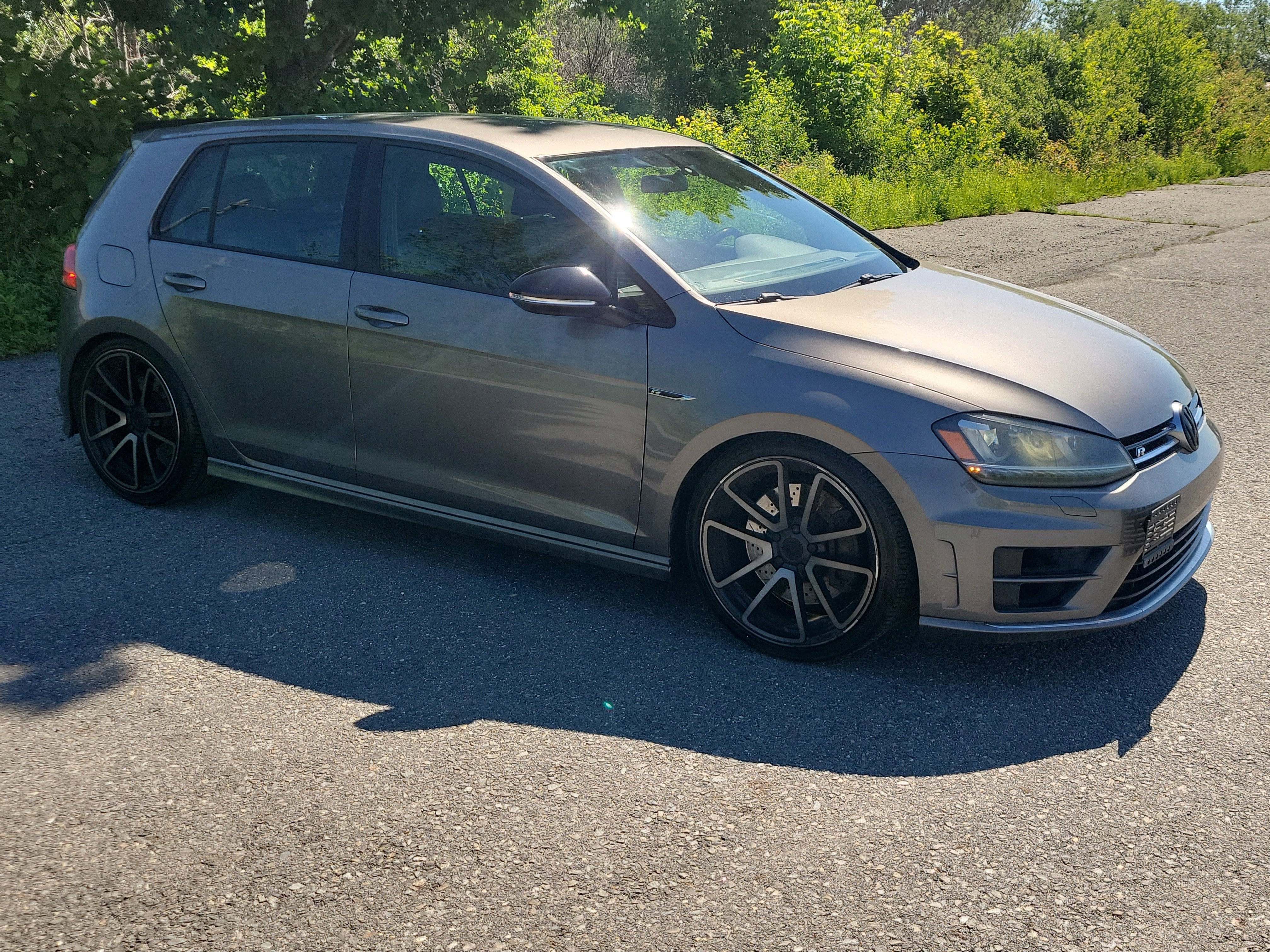 2016 Volkswagen Golf R 4-Door